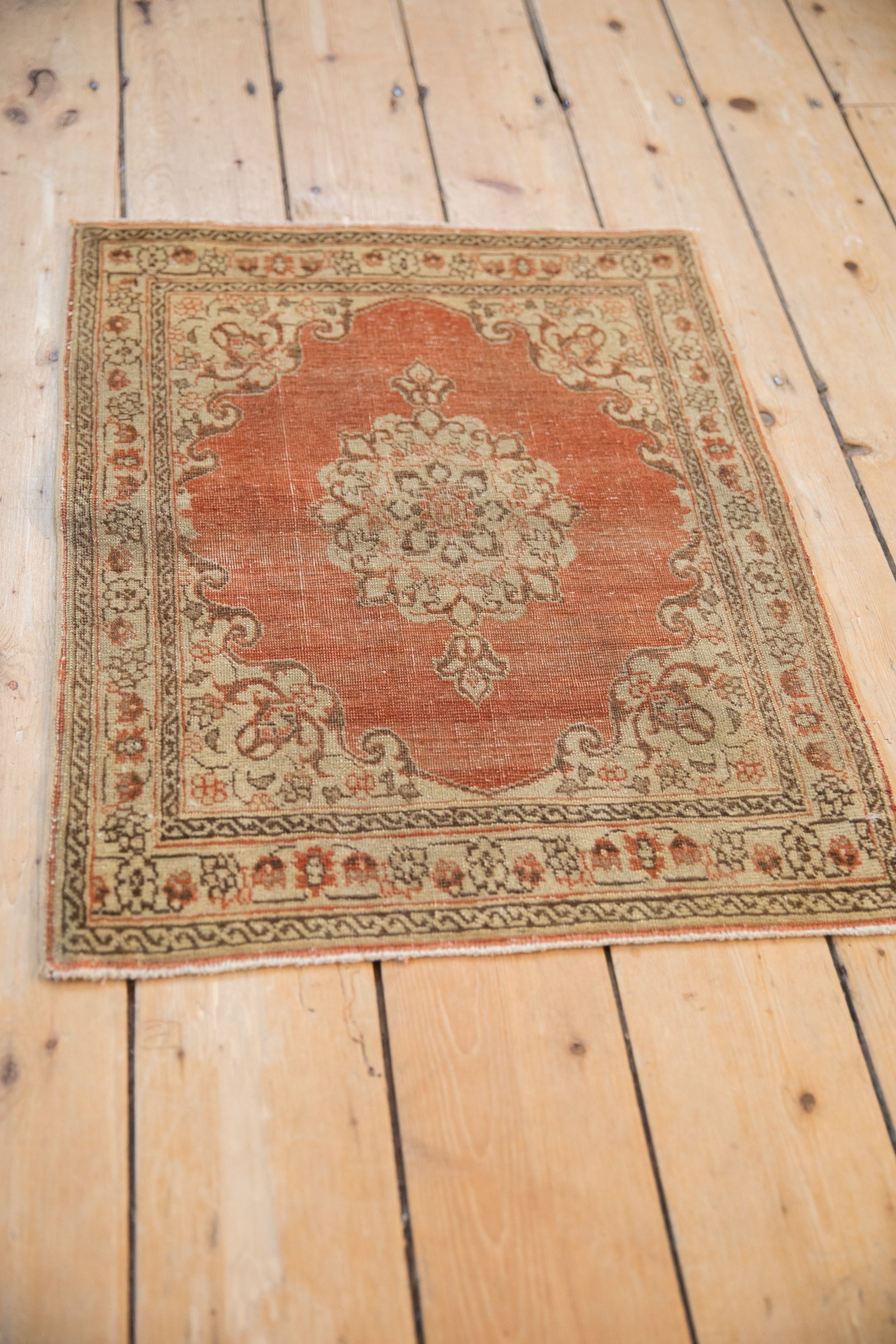 2x2.5 Distressed Antique Jalili Tabriz Rug Mat // ONH Item 2663 Image 3