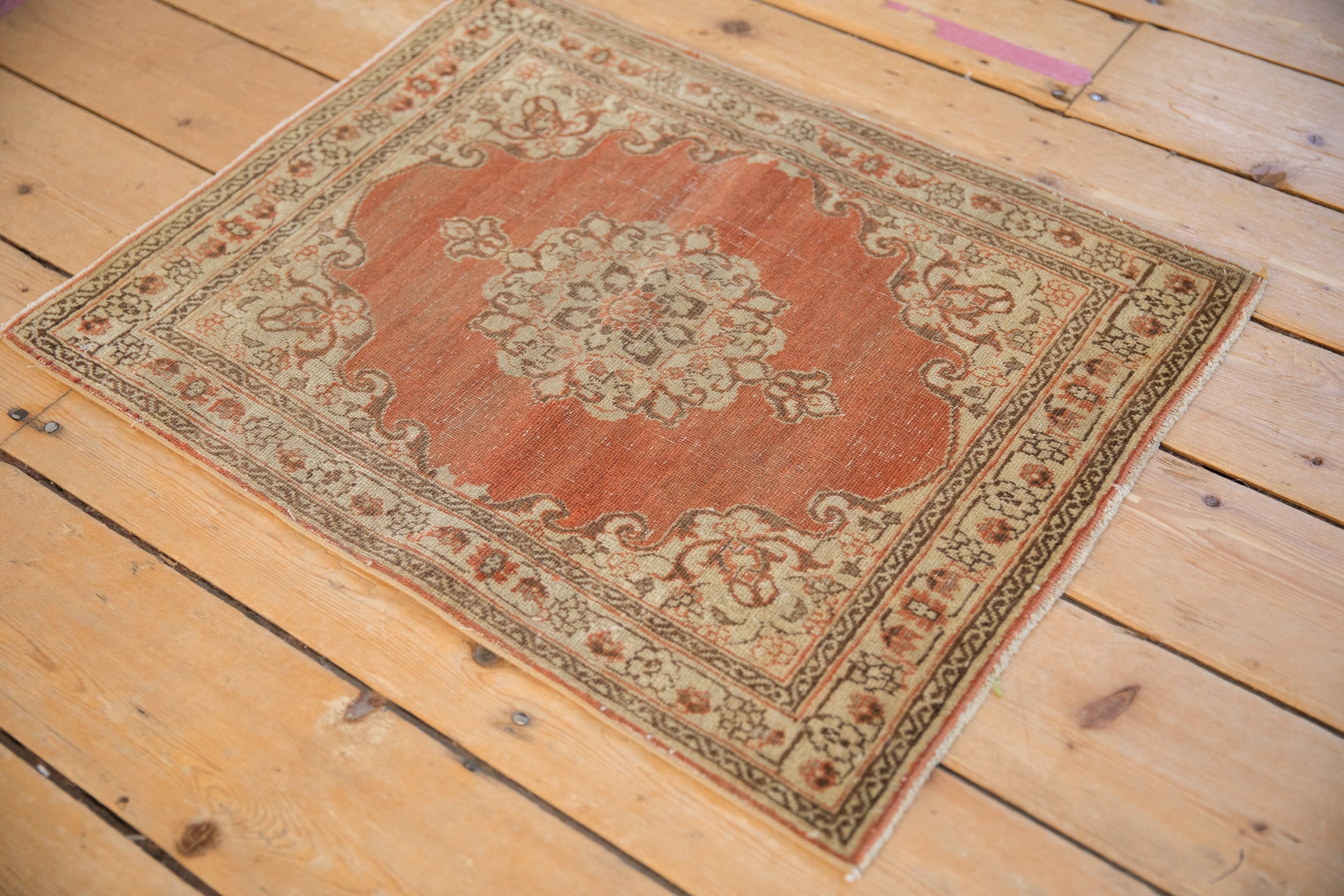 2x2.5 Distressed Antique Jalili Tabriz Rug Mat // ONH Item 2663 Image 5