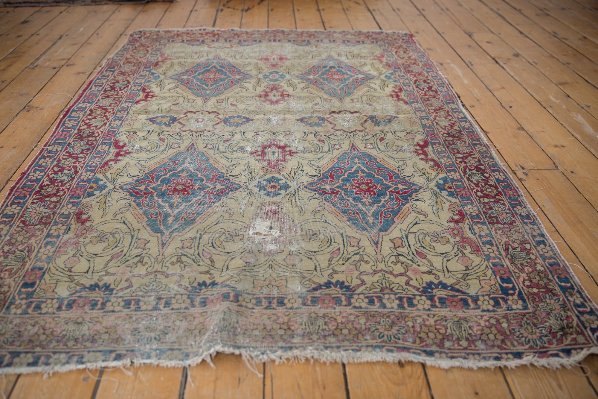 4.5x6.5 Antique Kermanshah Rug // ONH Item 3740 Image 8