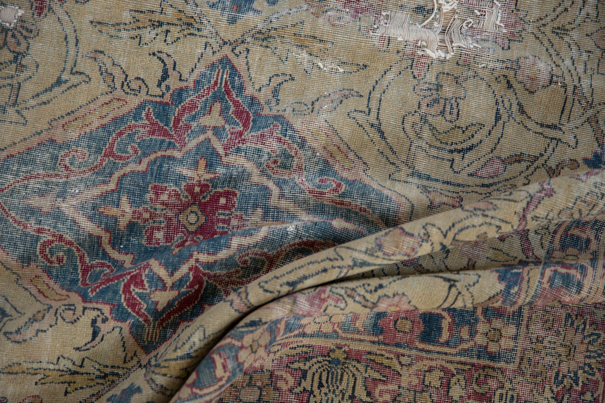 4.5x6.5 Antique Kermanshah Rug // ONH Item 3740 Image 10