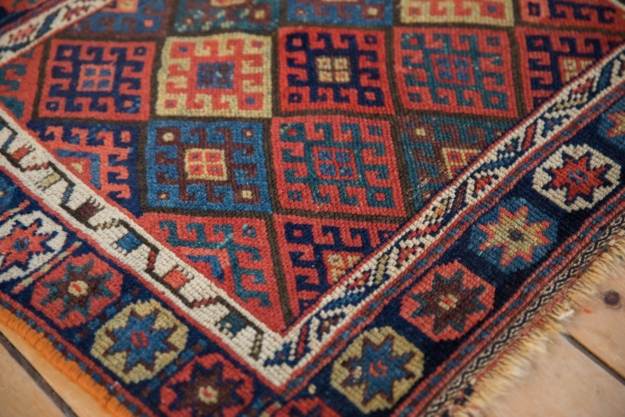 2.5x2 Antique Jaff Kurd Bag Face Square Rug Mat // ONH Item 3948 Image 3