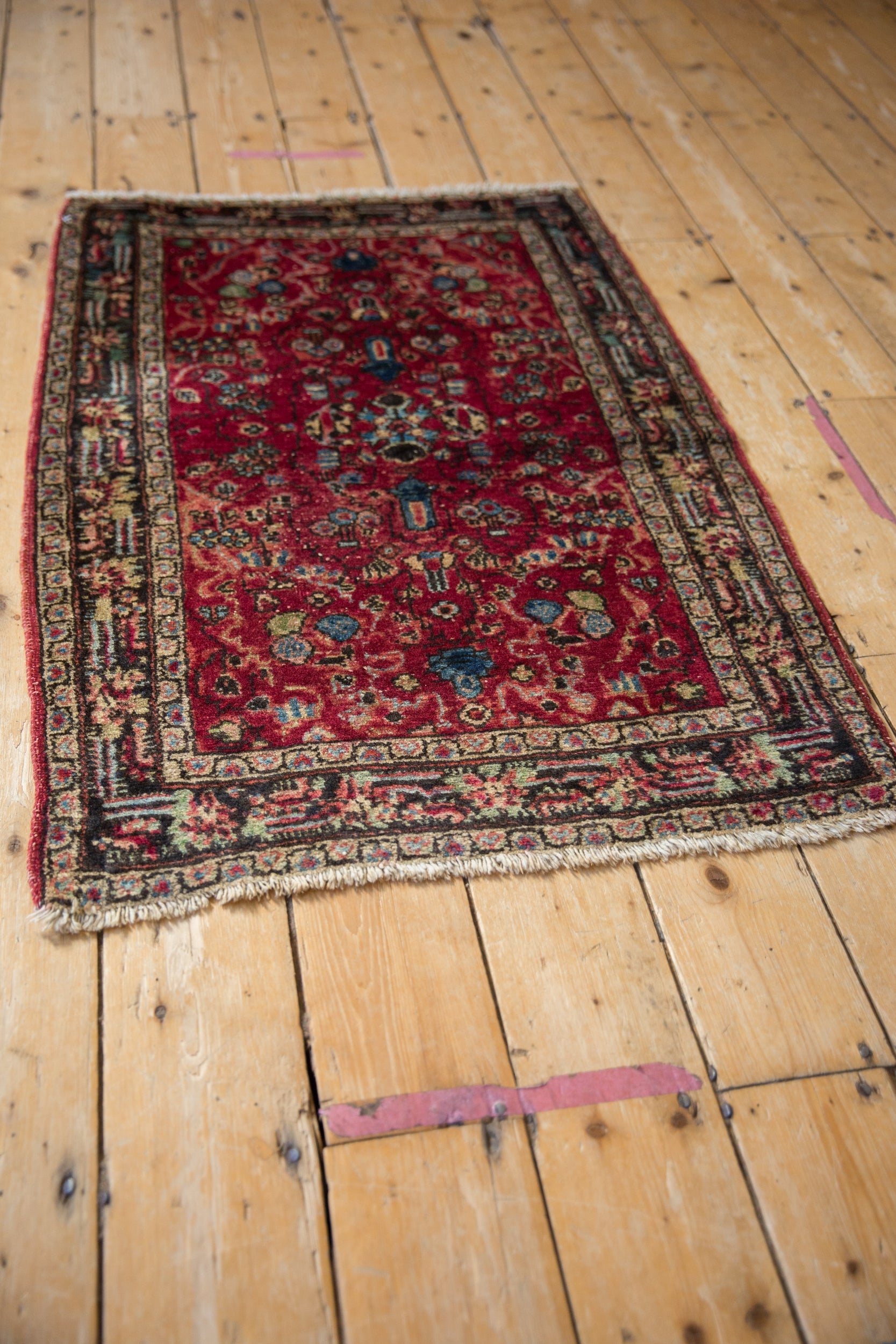 2.5x4 Vintage Lilihan Rug Mat // ONH Item 5104 Image 4