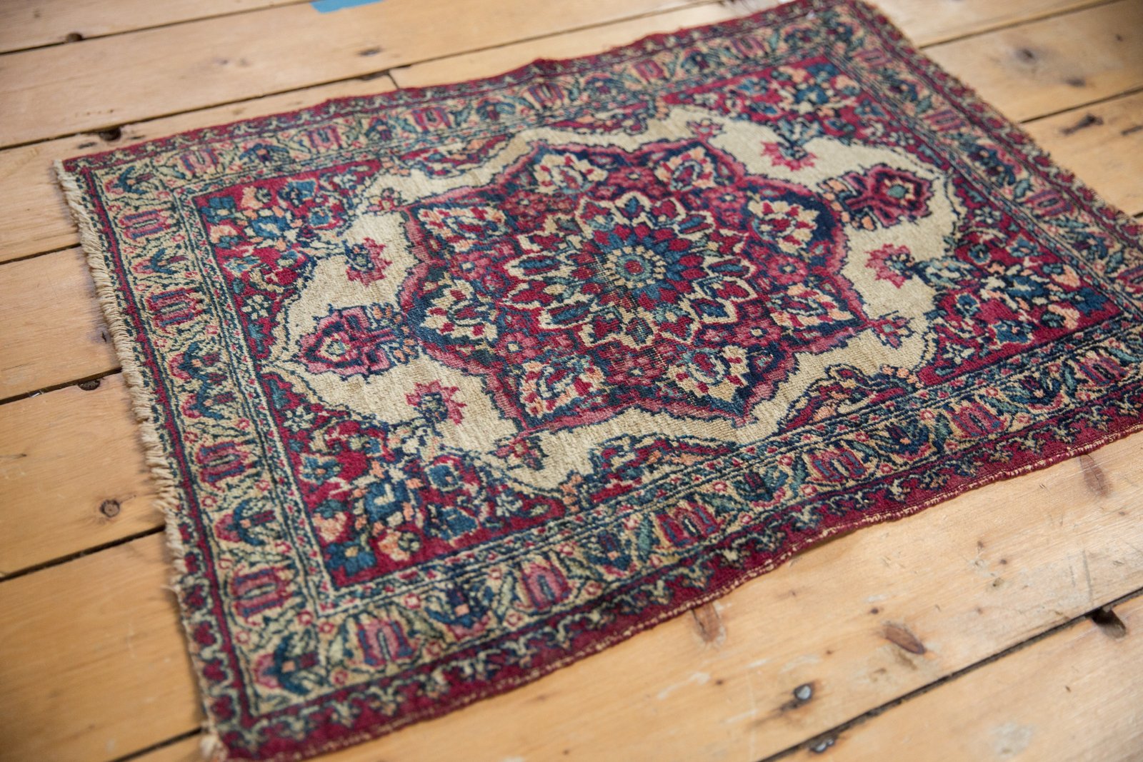 2x2.5 Antique Kermanshah Square Rug Mat // ONH Item 5112 Image 5