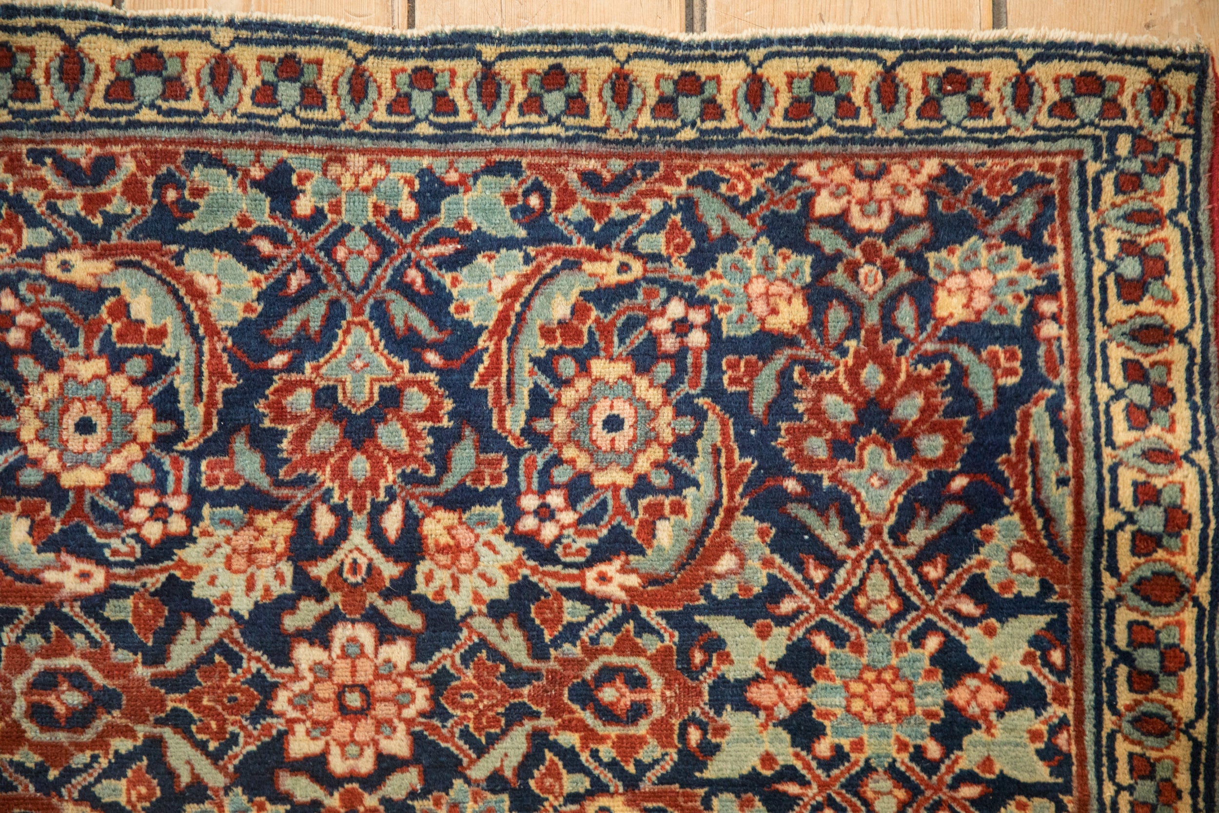 Vintage Tabriz Sennehbaft Rug // ONH Item: 5219, Image 3