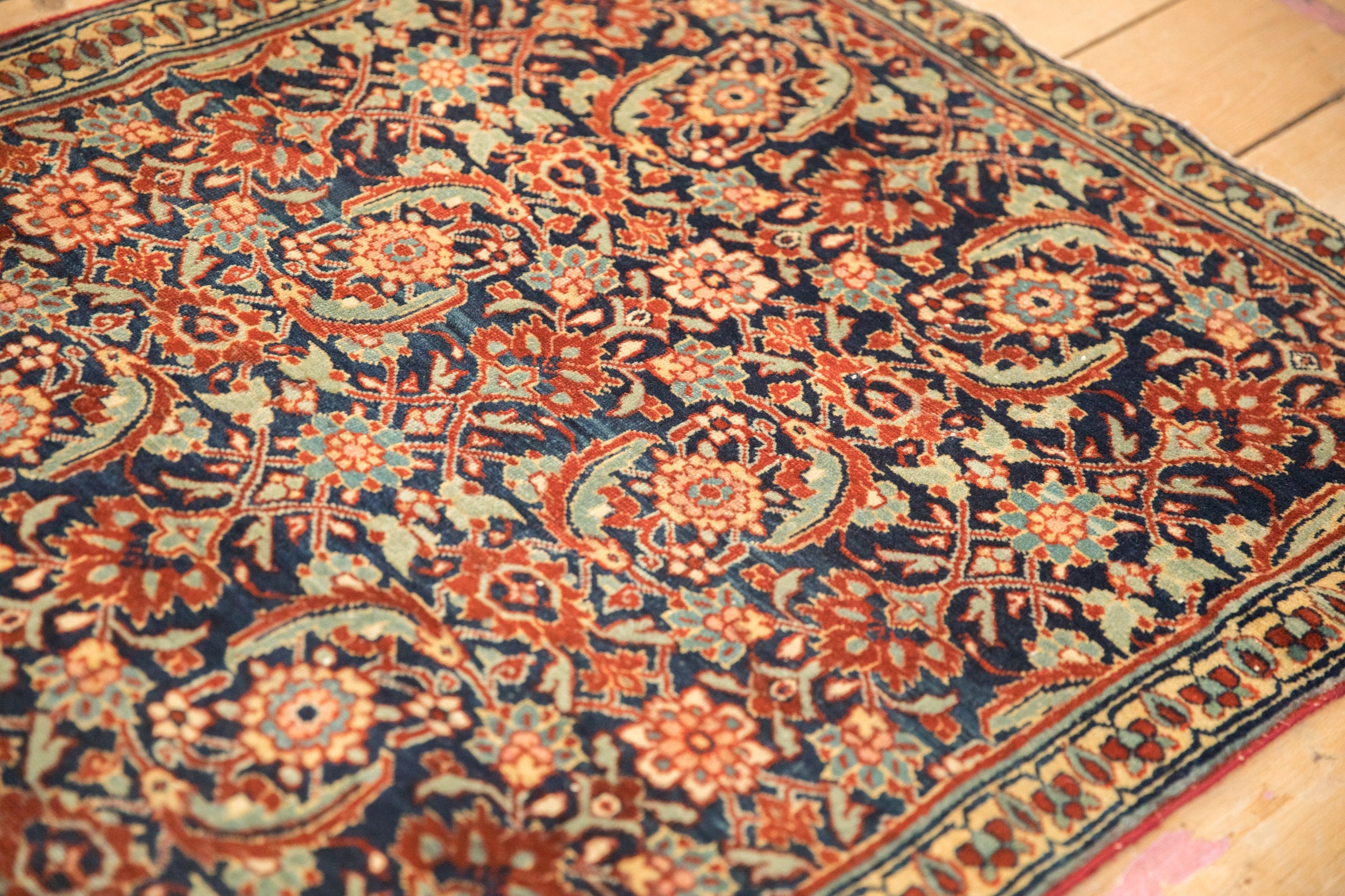 Vintage Tabriz Sennehbaft Rug // ONH Item: 5219, Image 7