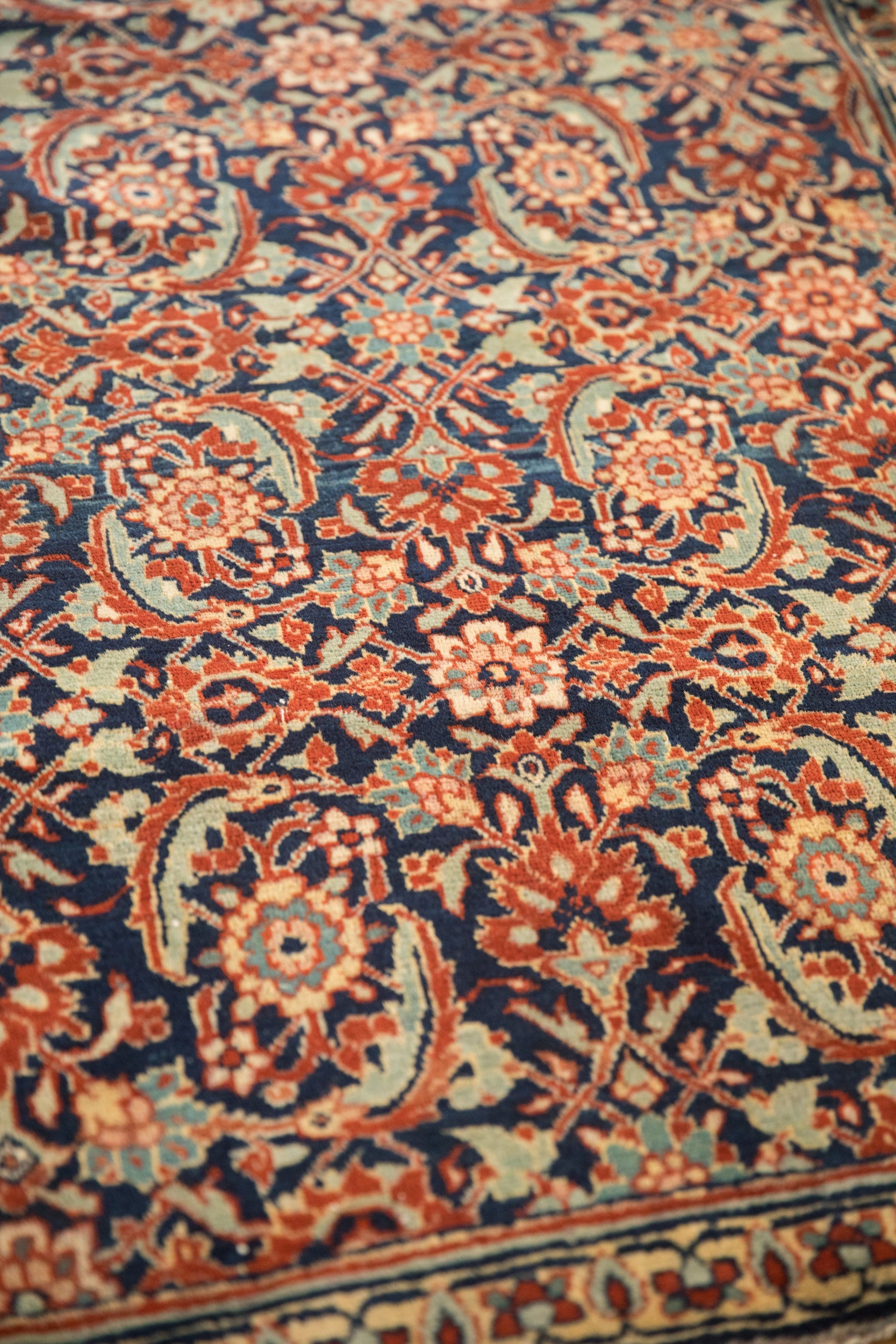 Vintage Tabriz Sennehbaft Rug // ONH Item: 5219, Image 9