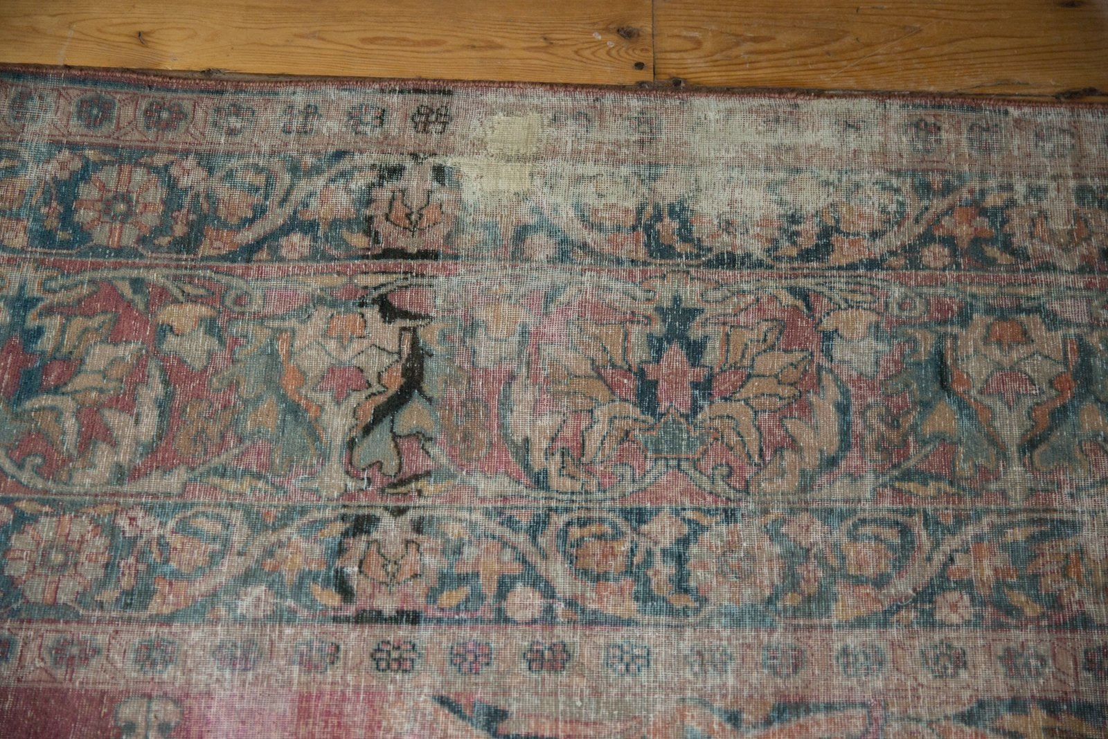 12x18.5 Antique Distressed Kermanshah Carpet // ONH Item 5481 Image 11