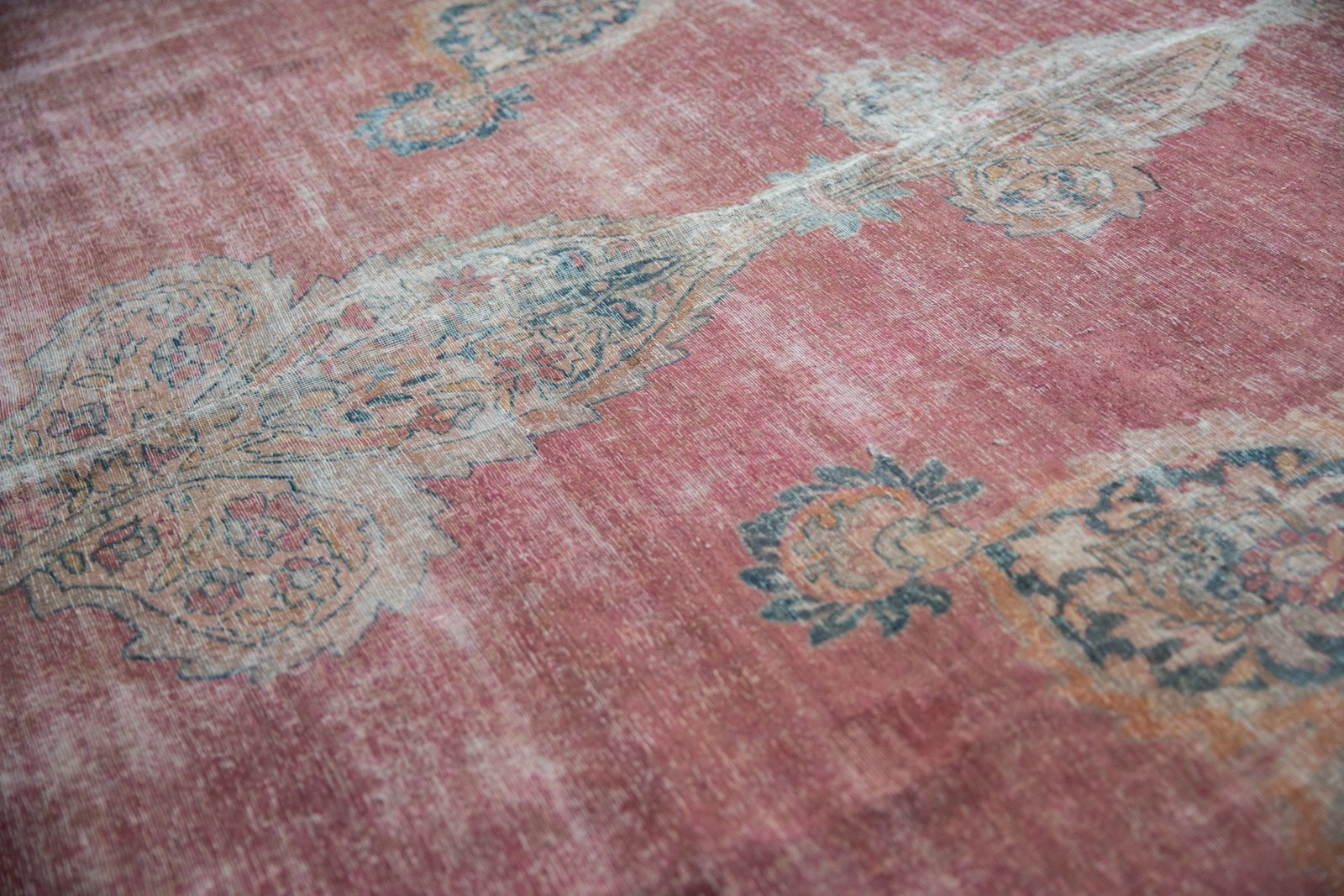 12x18.5 Antique Distressed Kermanshah Carpet // ONH Item 5481 Image 20