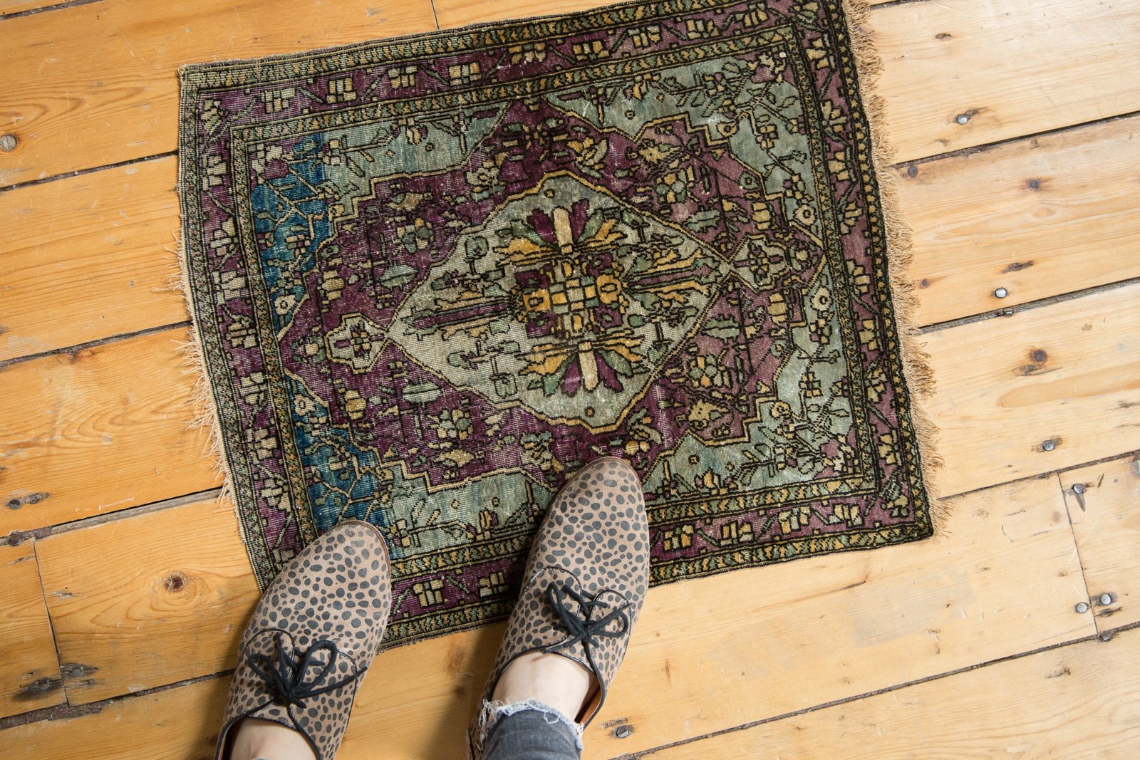 1.5x2 Antique Silk Mohtashem Kashan Square Rug Mat // ONH Item 6329 Image 1