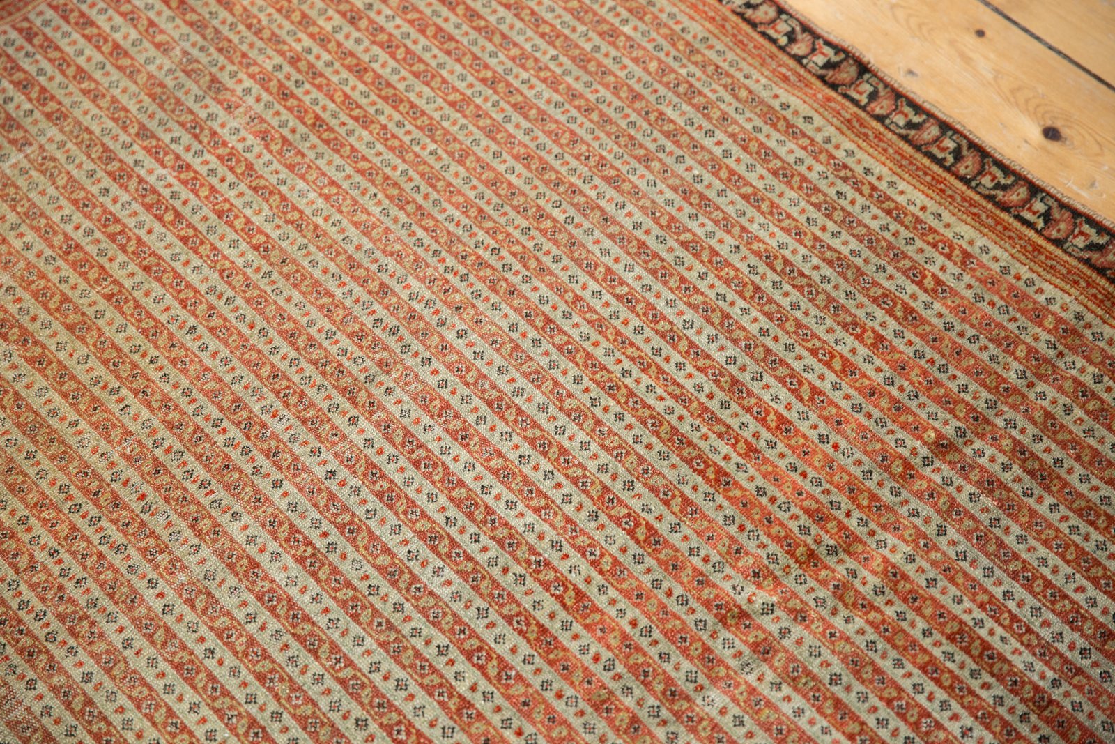 4x6 Antique Fine Senneh Rug // ONH Item 6536 Image 5