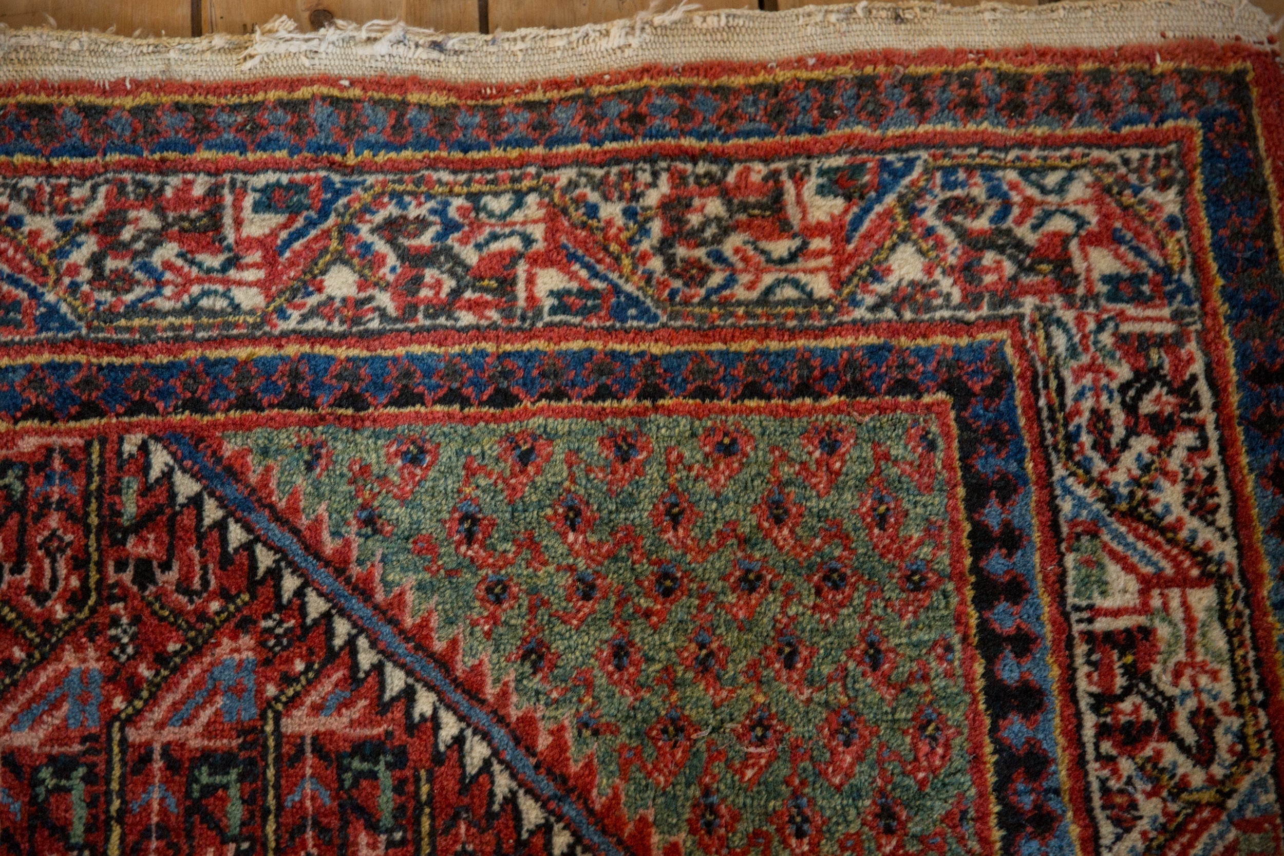 Vintage Arak Sarouk Rug // ONH Item: 6739, Image 2