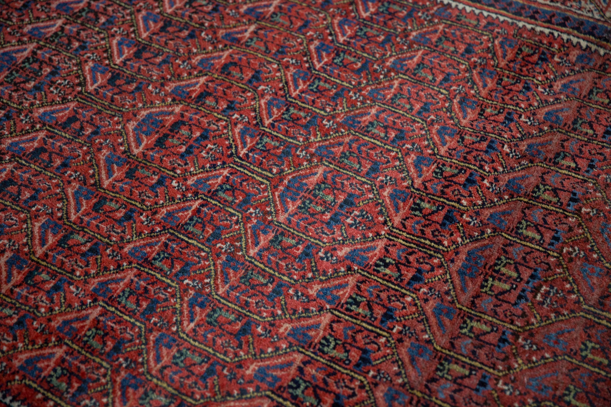 Vintage Arak Sarouk Rug // ONH Item: 6739, Image 8