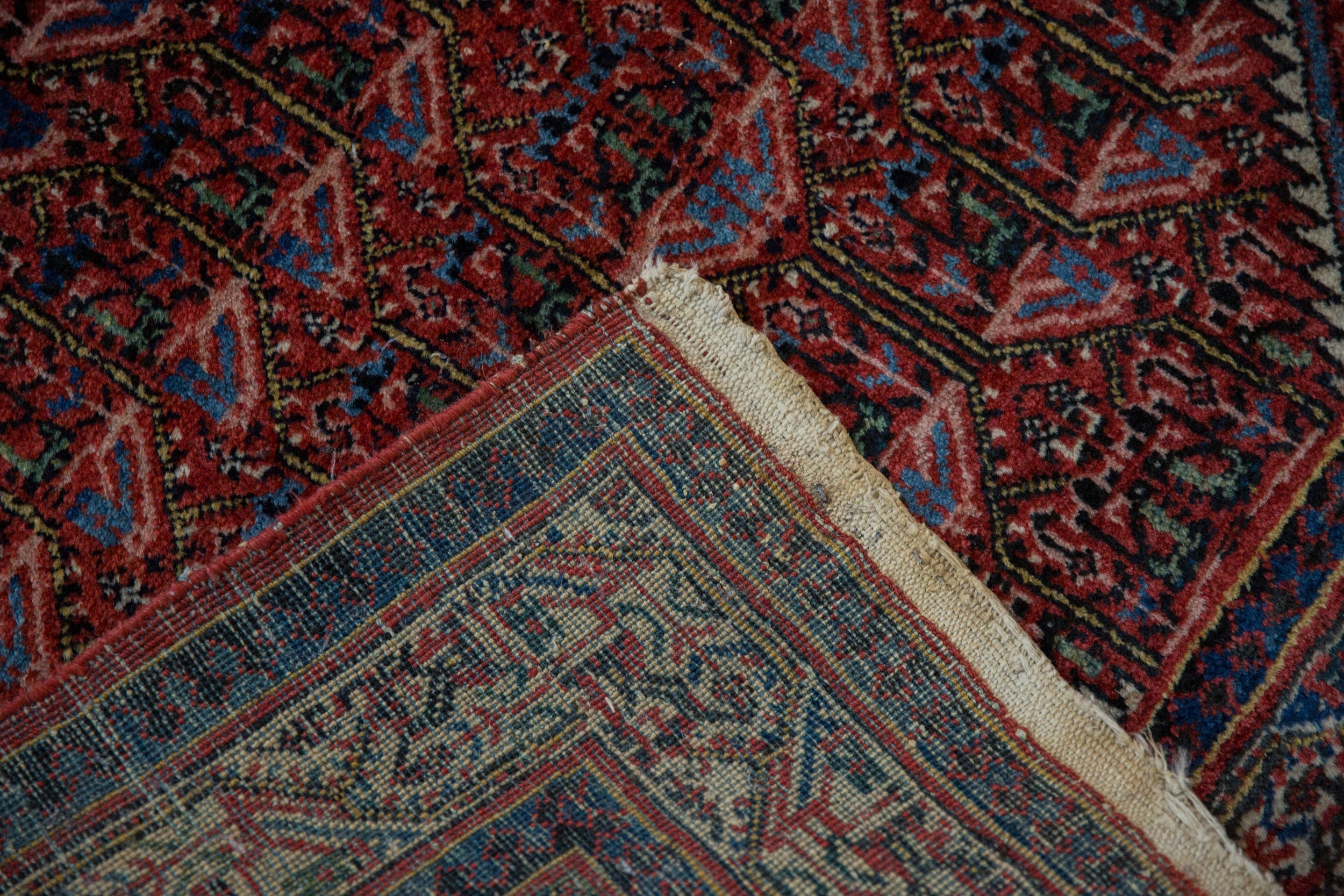 Vintage Arak Sarouk Rug // ONH Item: 6739, Image 10