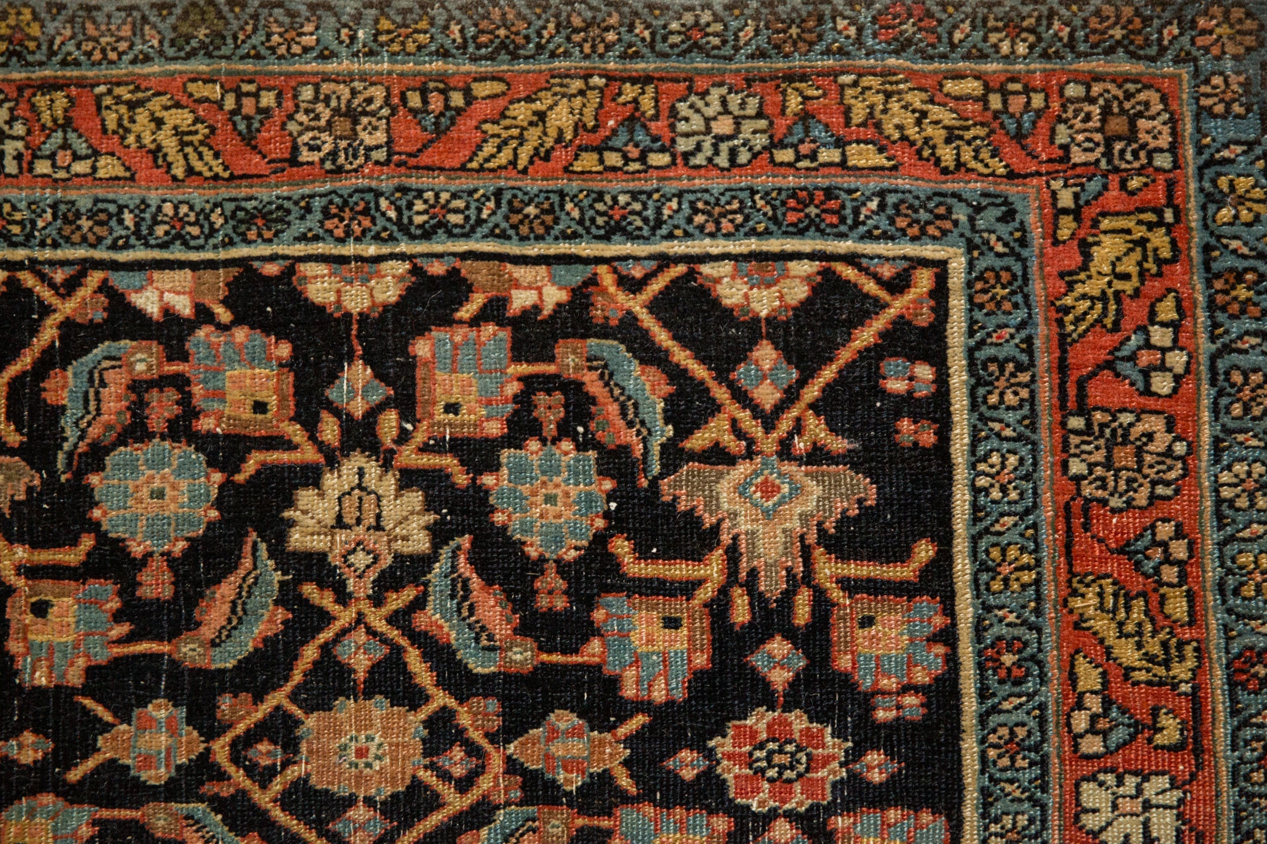 2.5x4 Antique Fine Serapi Rug // ONH Item: 7118, Image 2