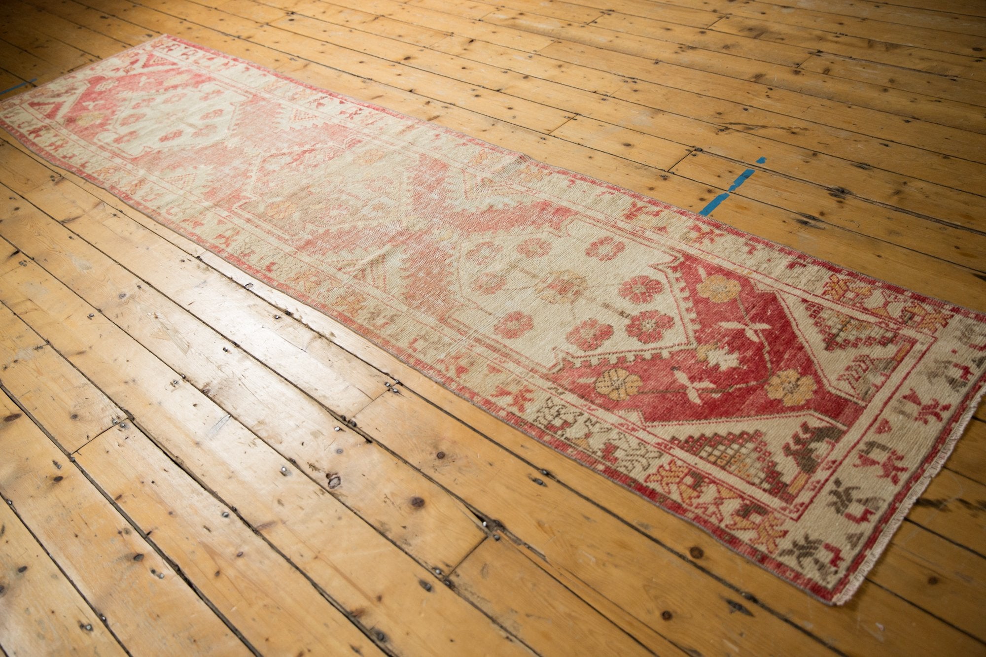 2.5x11 Vintage Distressed Oushak Rug Runner // ONH Item 7618 Image 8