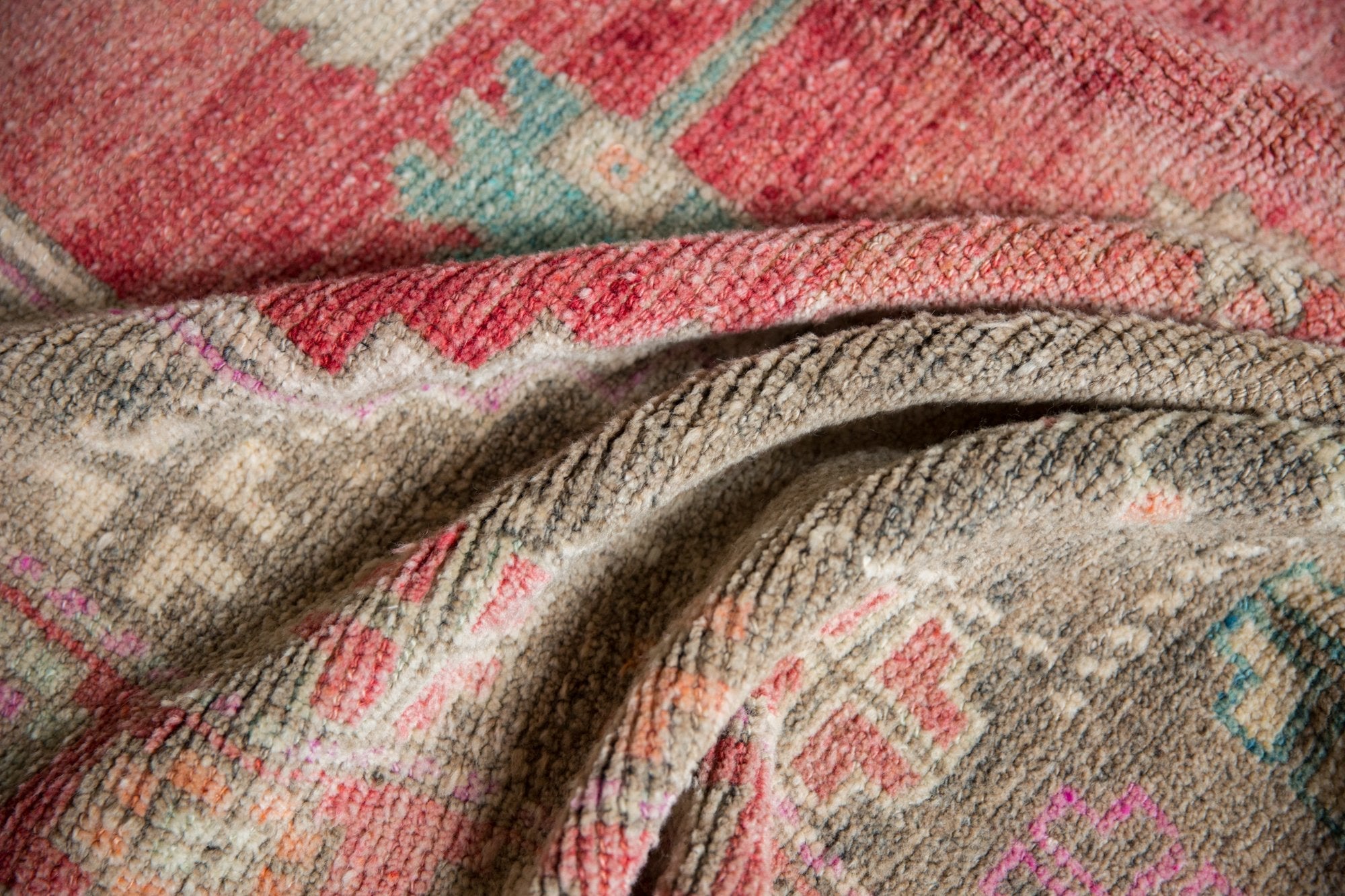 4.5x9.5 Vintage Distressed Oushak Rug Runner // ONH Item 7627 Image 7