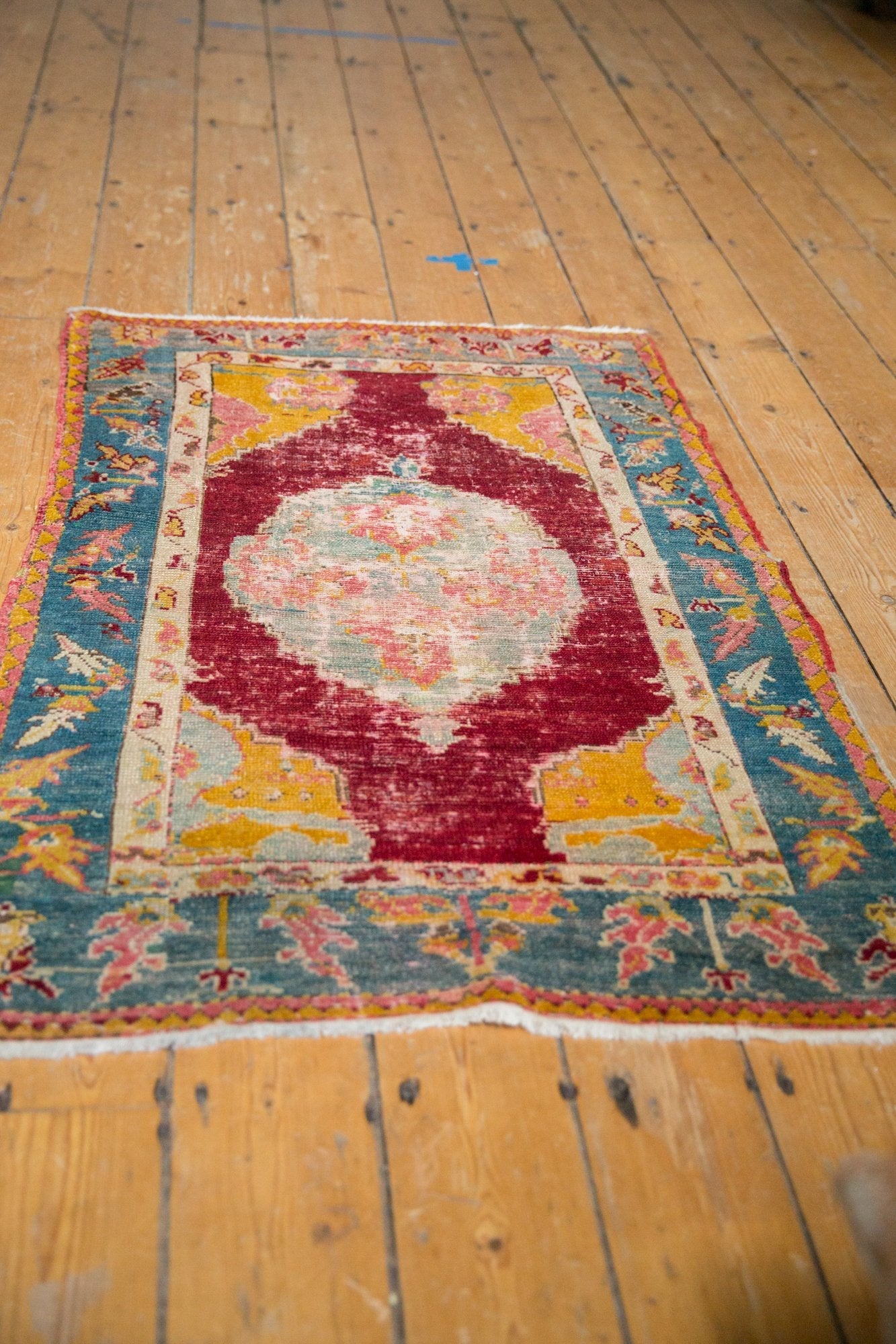 2.5x4 Antique Anatolian Rug // ONH Item 7665 Image 3