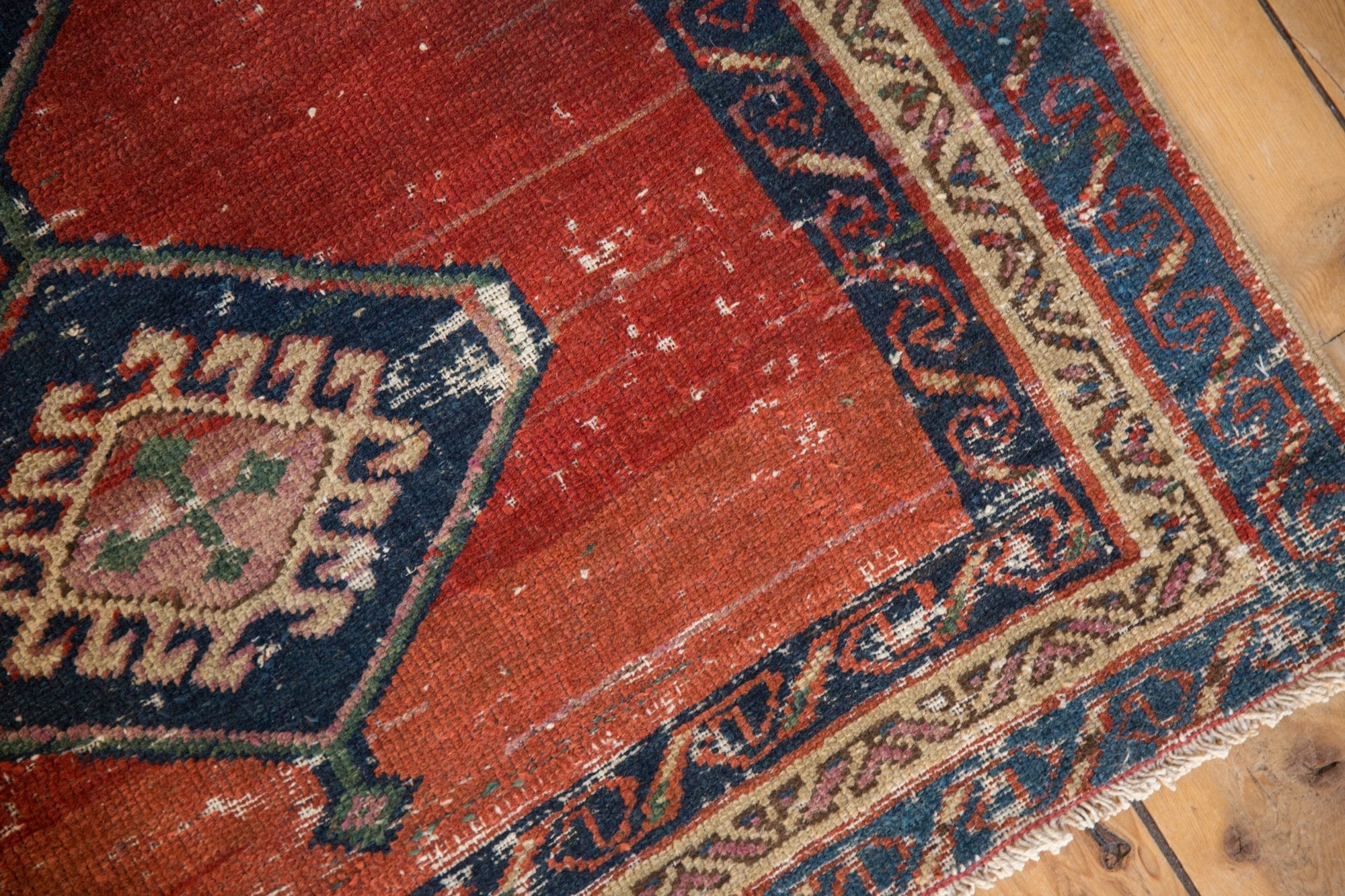 3.5x6.5 Antique Bakshaish Rug // ONH Item 7768 Image 6