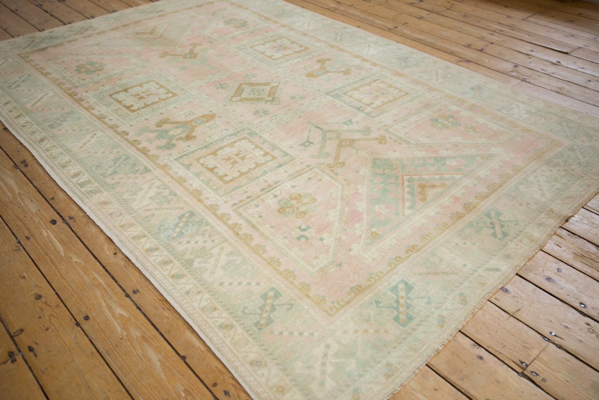 Vintage Distressed Oushak Carpet // ONH Item: 8229, Image 3