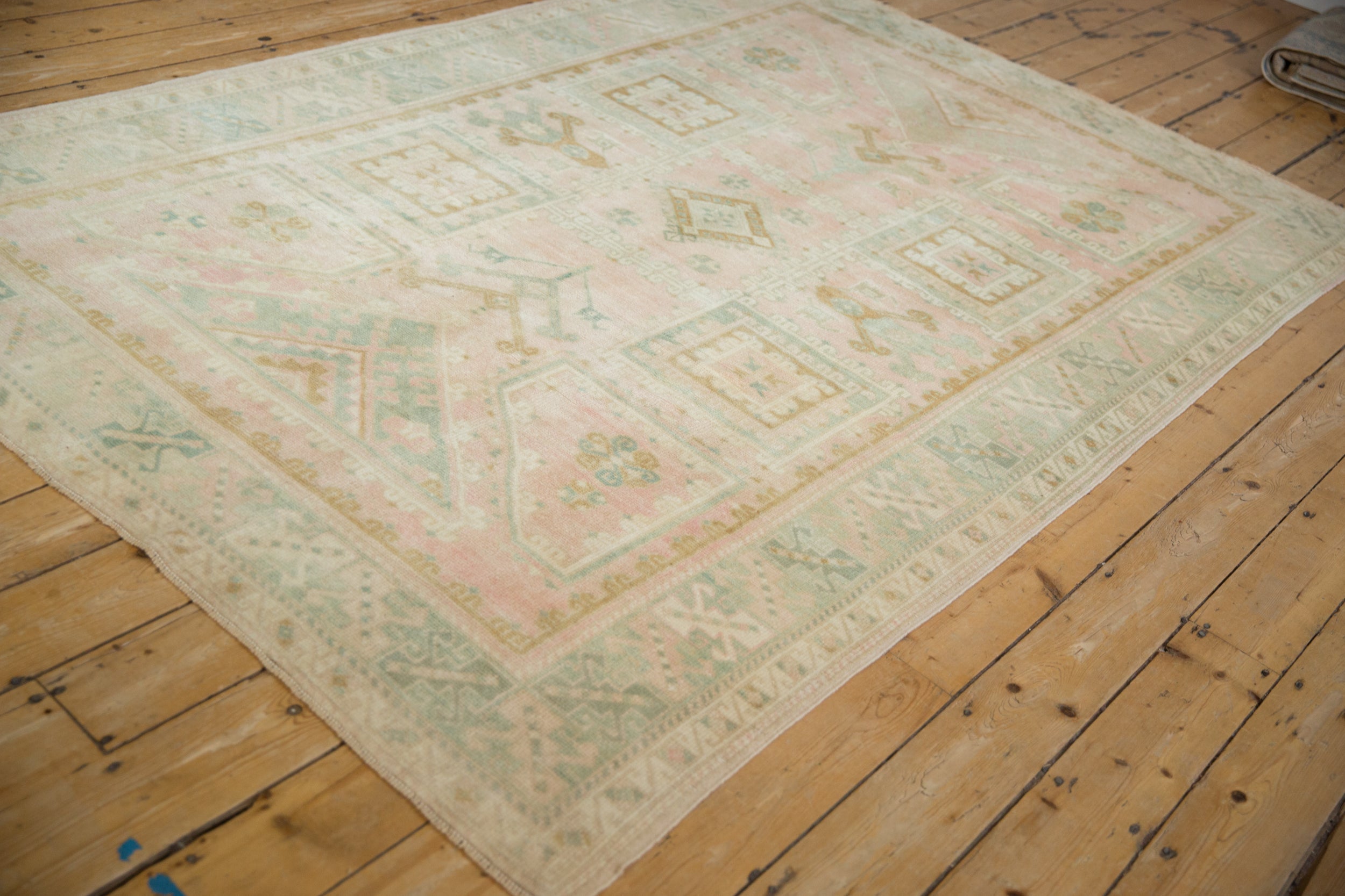 Vintage Distressed Oushak Carpet // ONH Item: 8229, Image 5