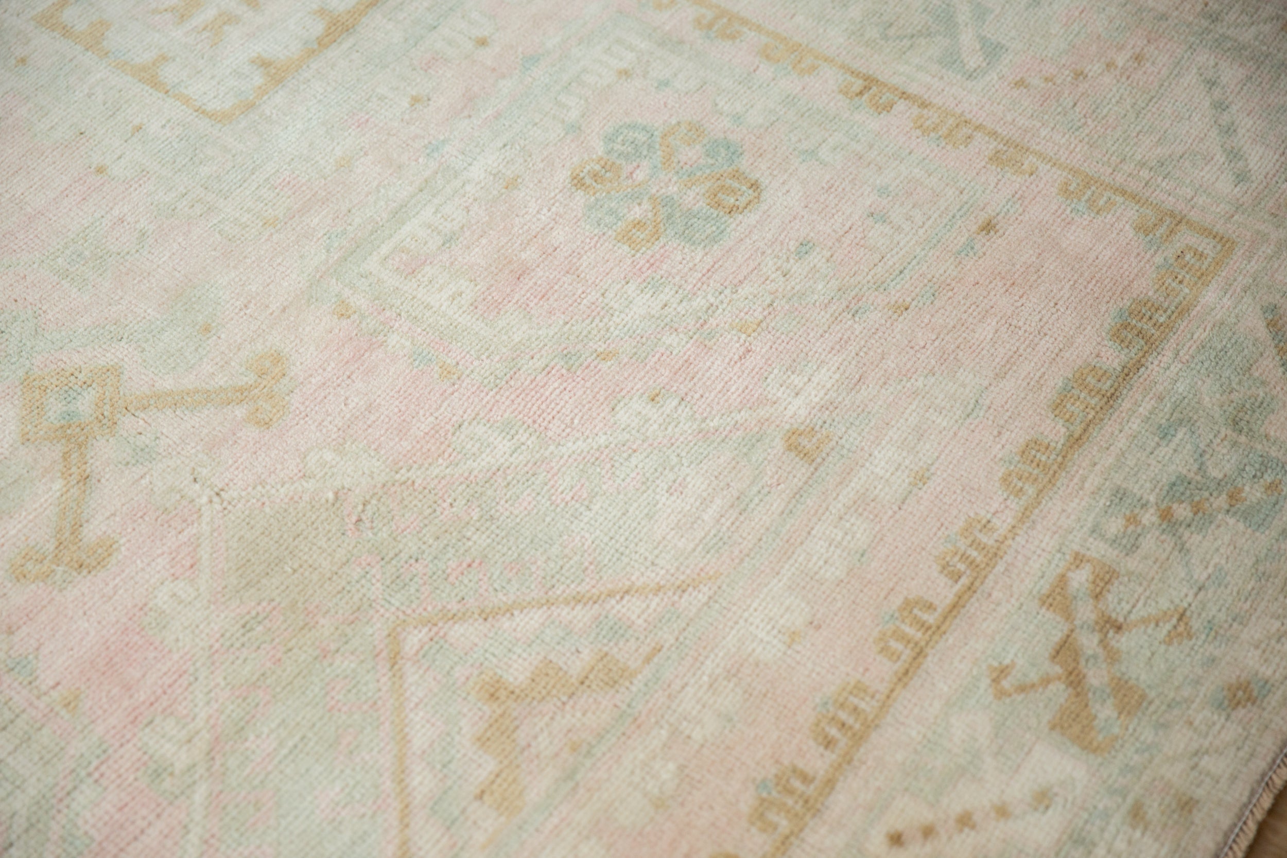 Vintage Distressed Oushak Carpet // ONH Item: 8229, Image 8