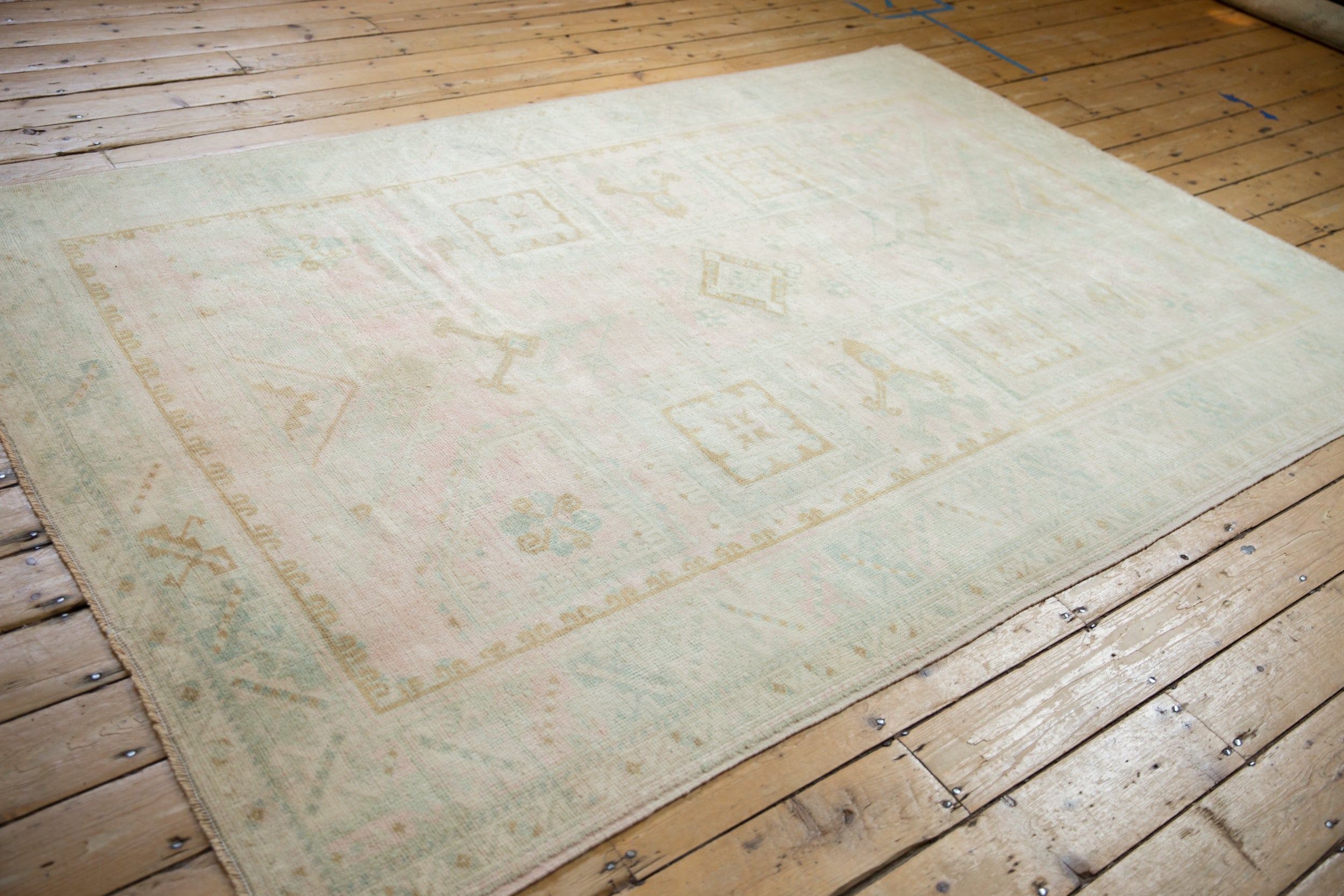 Vintage Distressed Oushak Carpet // ONH Item: 8229, Image 11