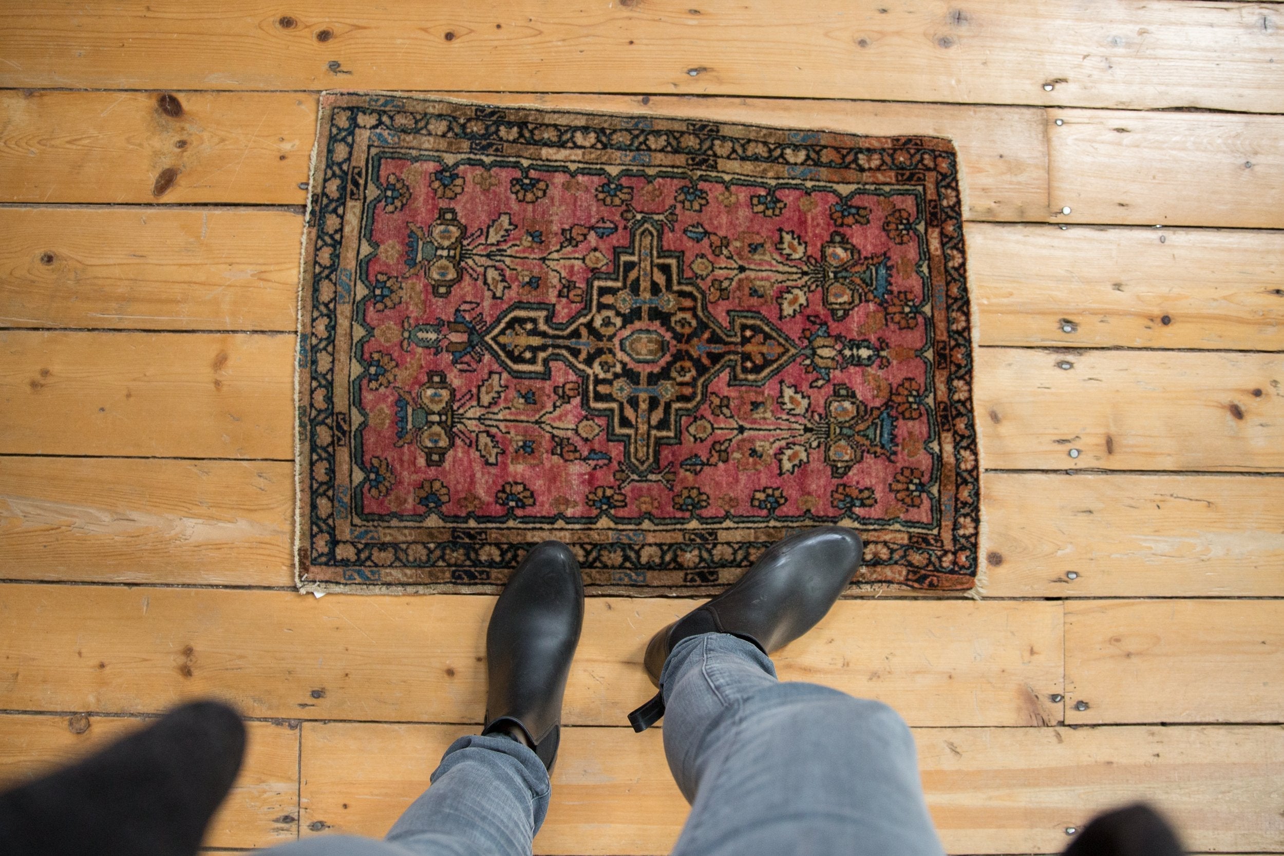 2x2.5 Vintage Farahan Sarouk Square Rug Mat // ONH Item 8486 Image 1