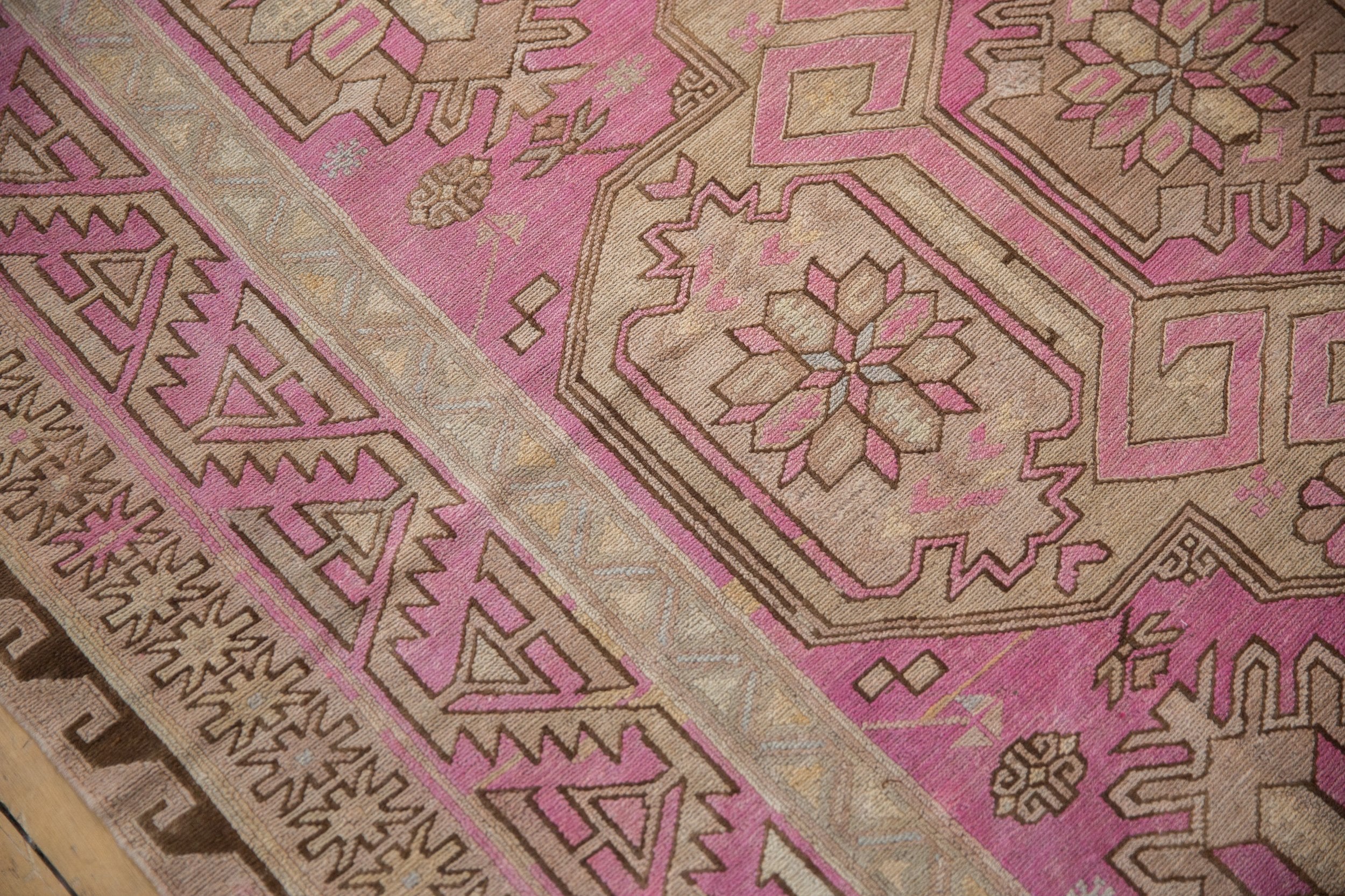 6x11 Vintage Distressed Soumac Carpet // ONH Item 8720 Image 4