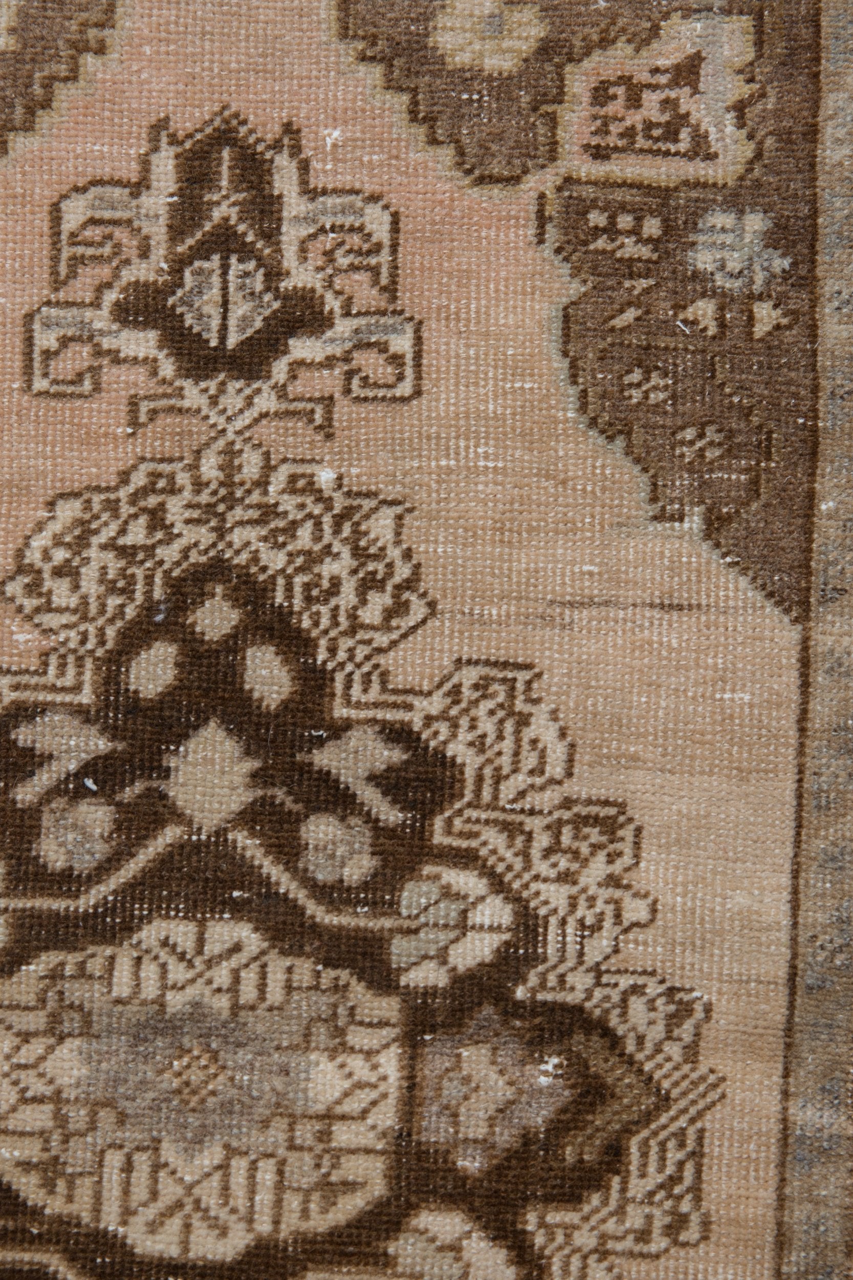 Vintage Distressed Oushak Rug Mat / ONH item 8804 Image 4