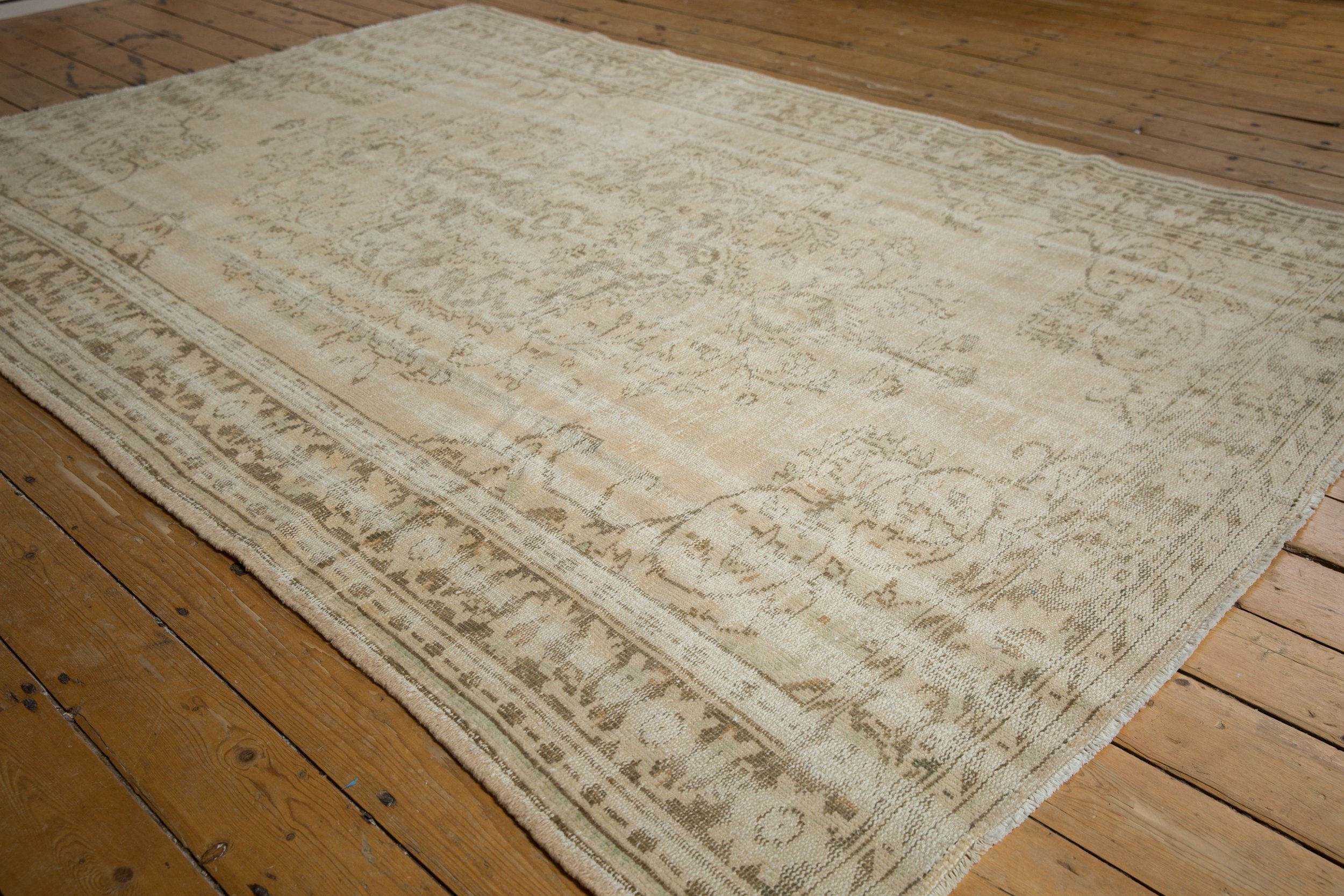 6.5x9.5 Vintage Distressed Oushak Carpet // ONH Item 9020 Image 2