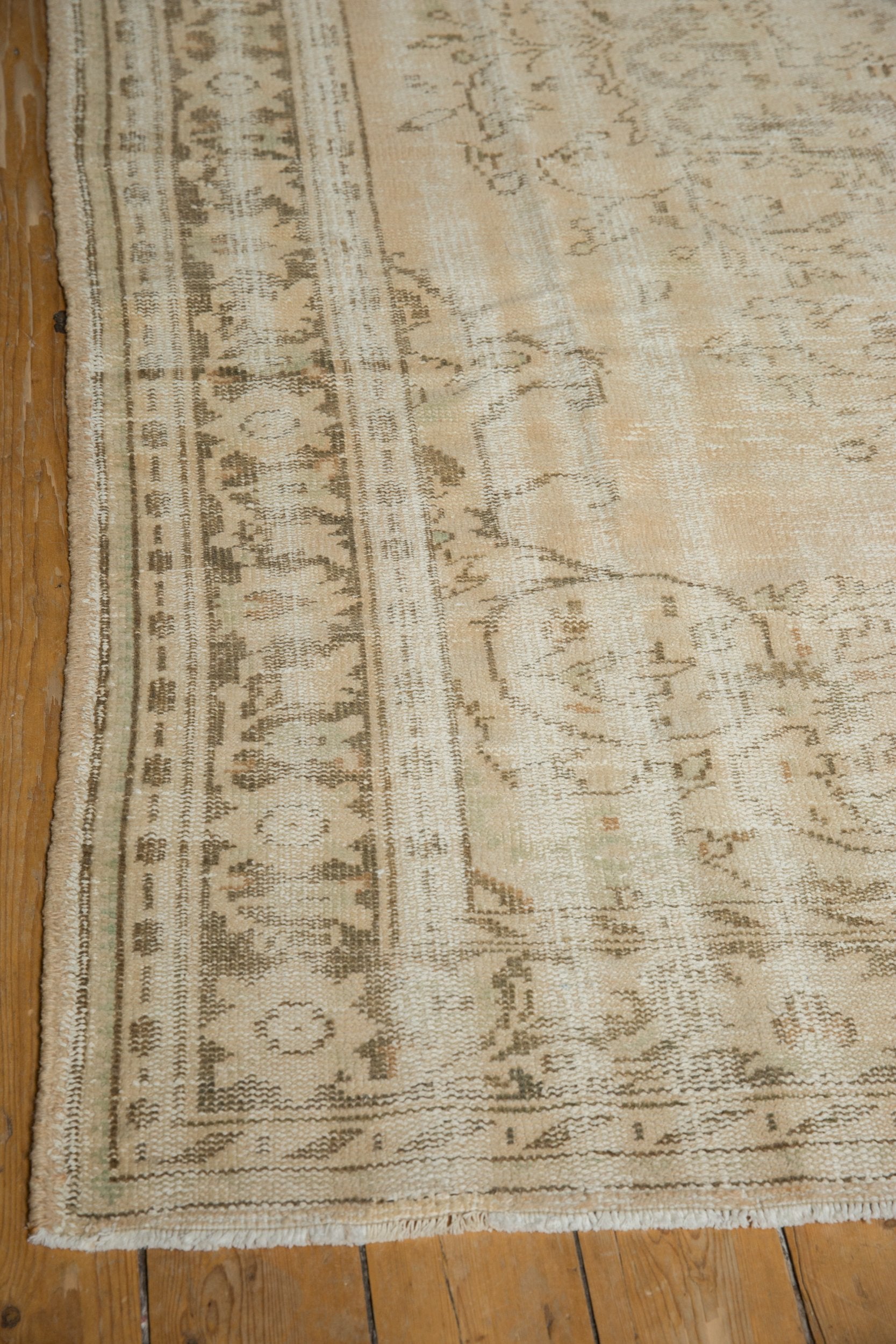 6.5x9.5 Vintage Distressed Oushak Carpet // ONH Item 9020 Image 3