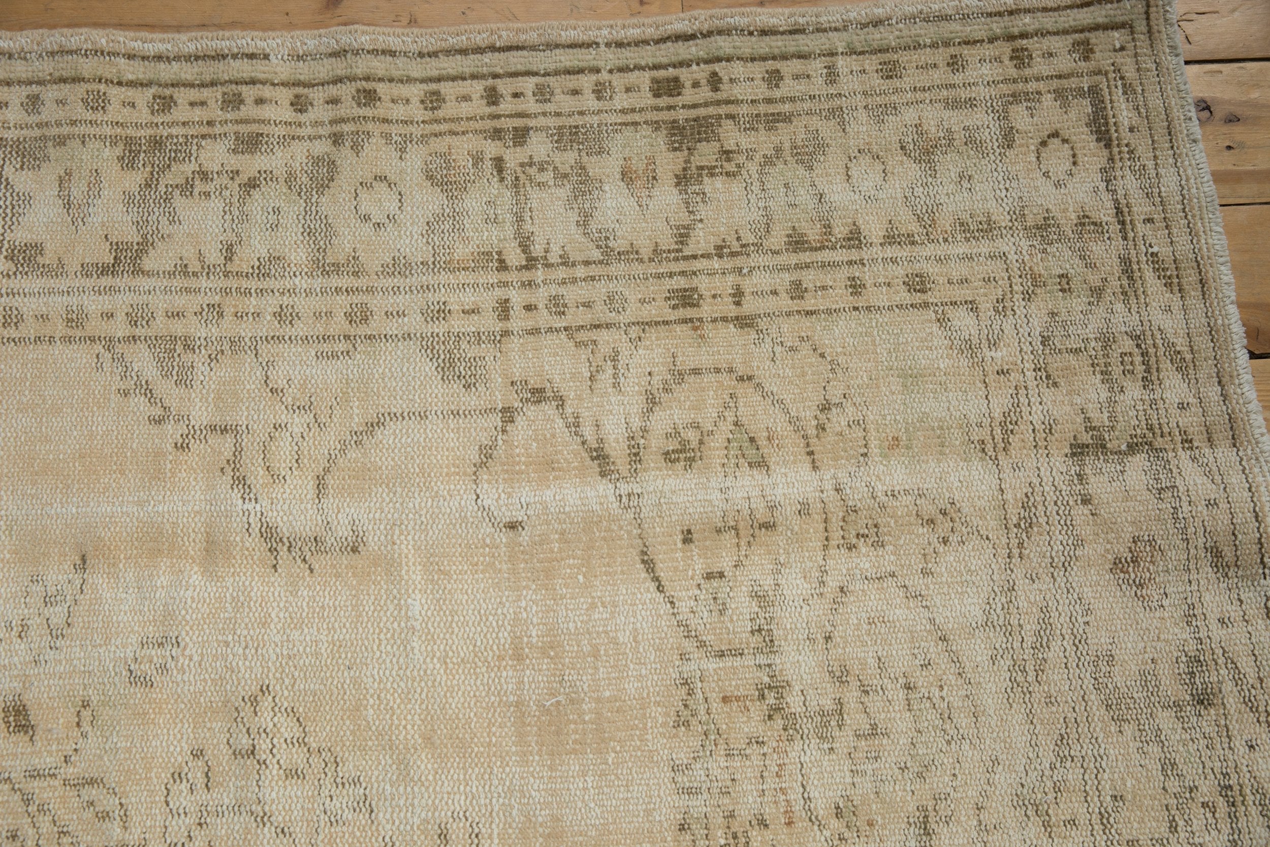 6.5x9.5 Vintage Distressed Oushak Carpet // ONH Item 9020 Image 4