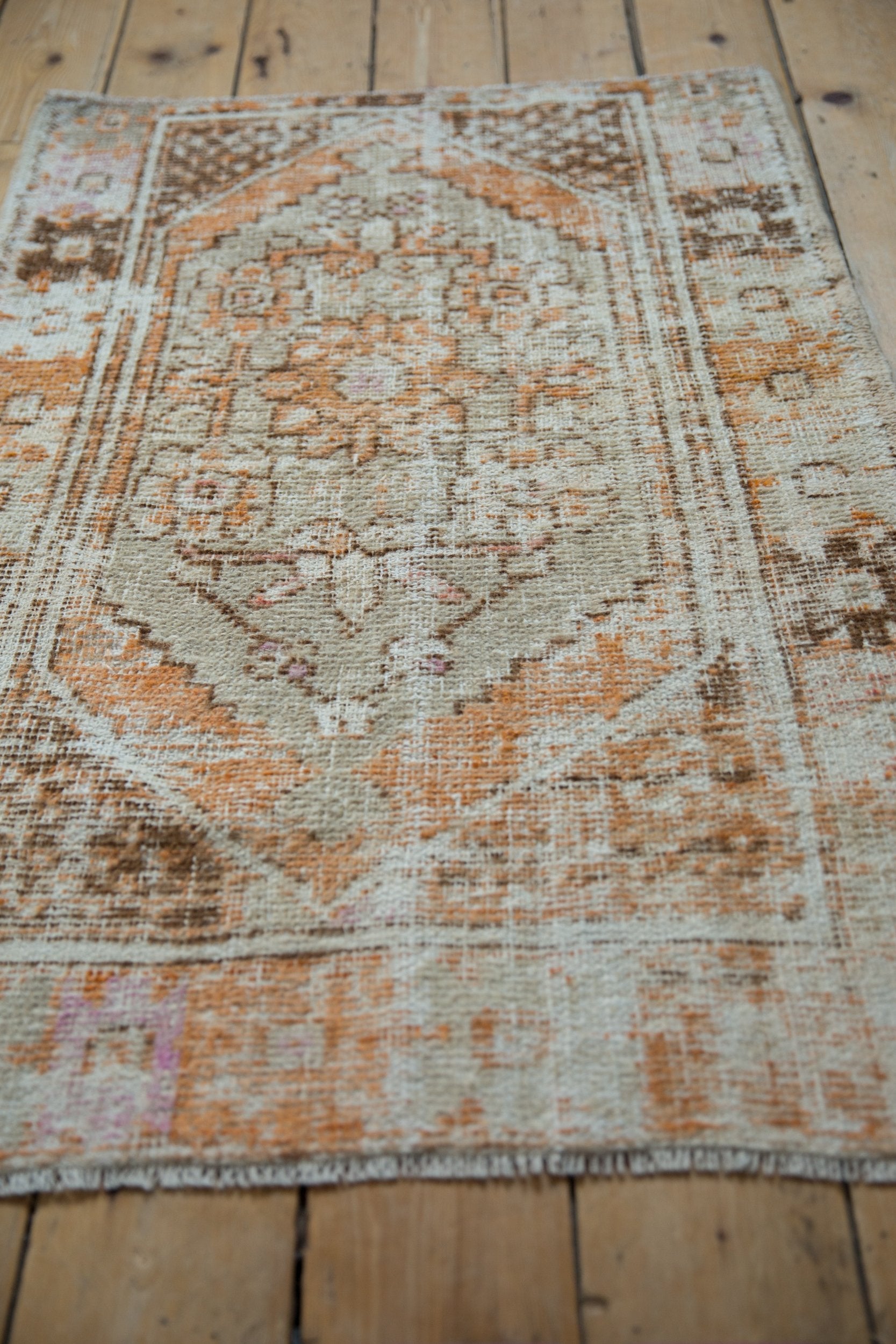 2.5x4 Vintage Distressed Oushak Rug // ONH Item 9351 Image 3