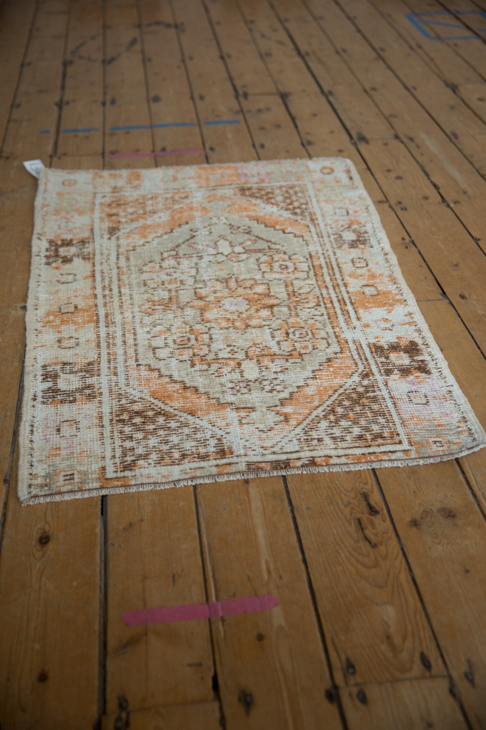 2.5x4 Vintage Distressed Oushak Rug // ONH Item 9351 Image 5