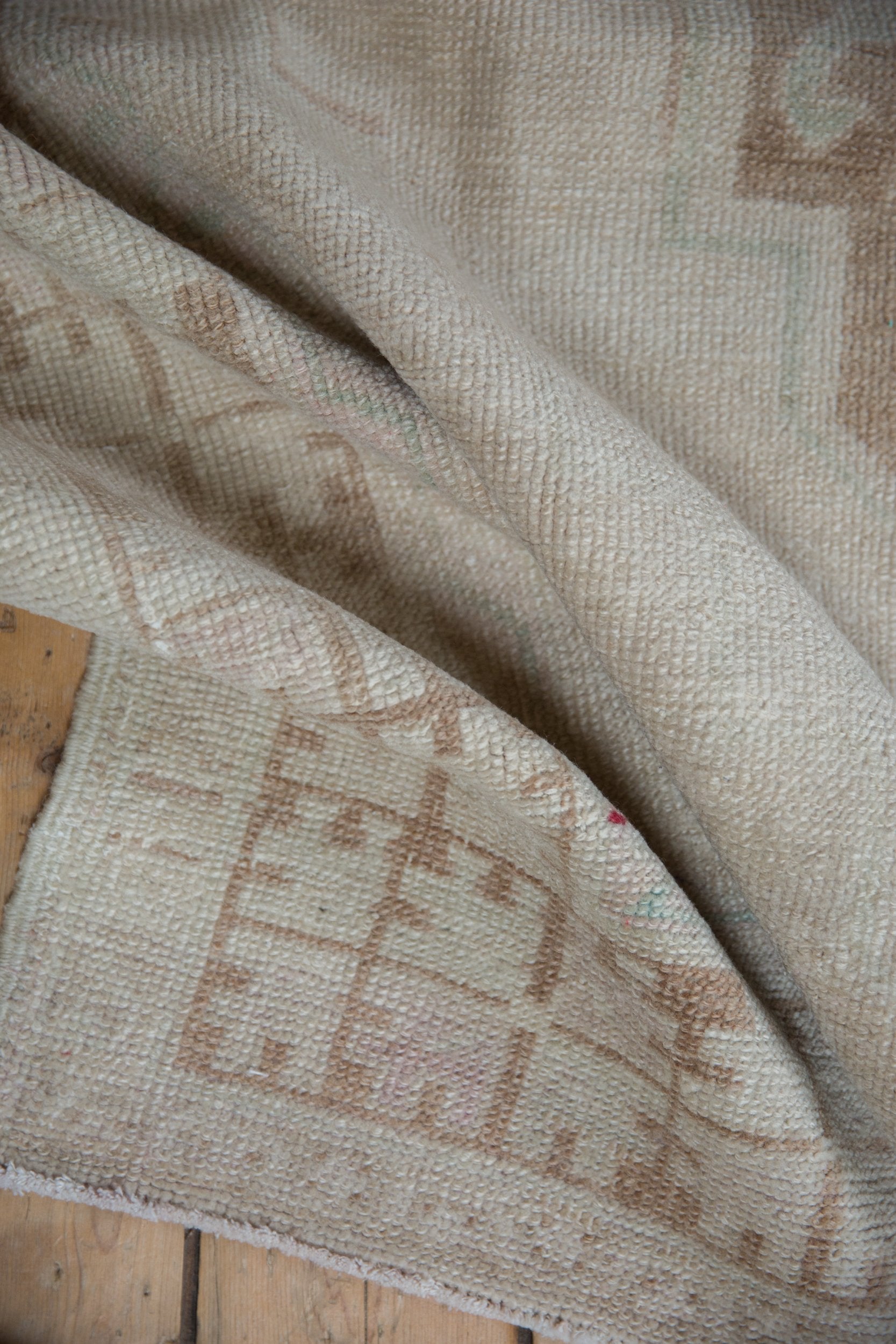 4.5x9.5 Vintage Distressed Oushak Rug Runner // ONH Item 9383 Image 9