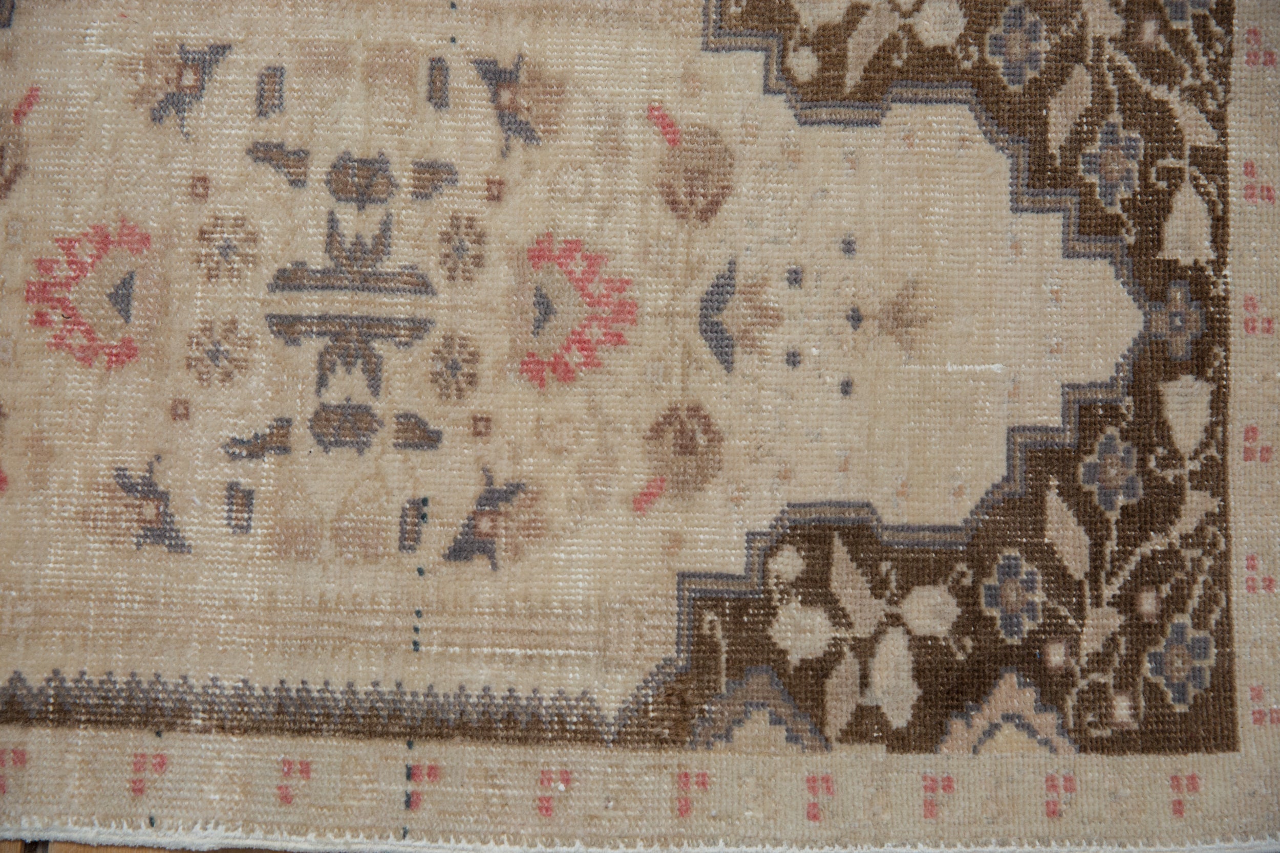 1.5x3 Vintage Distressed Oushak Rug Mat // ONH Item 9407 Image 4