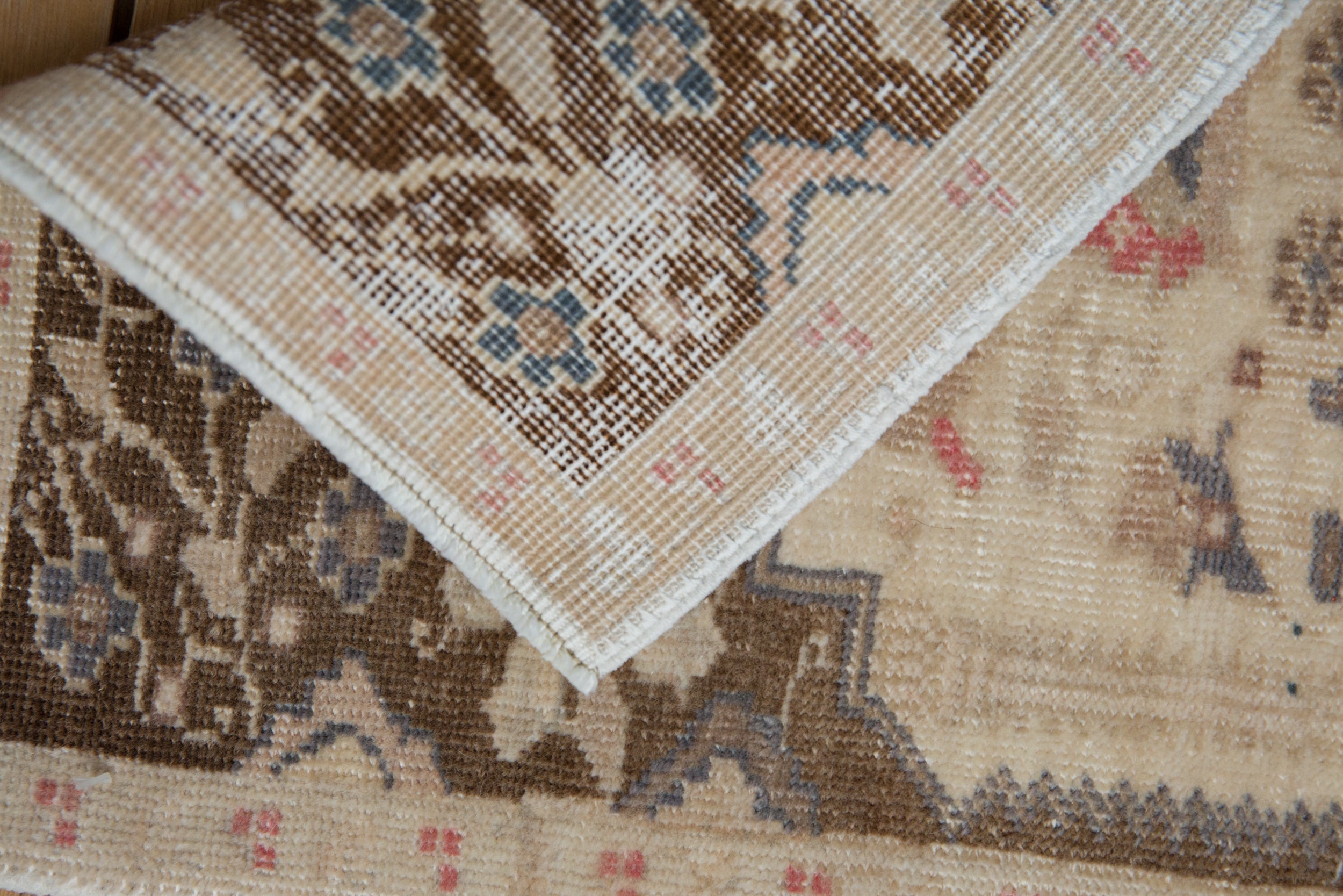 1.5x3 Vintage Distressed Oushak Rug Mat // ONH Item 9407 Image 5