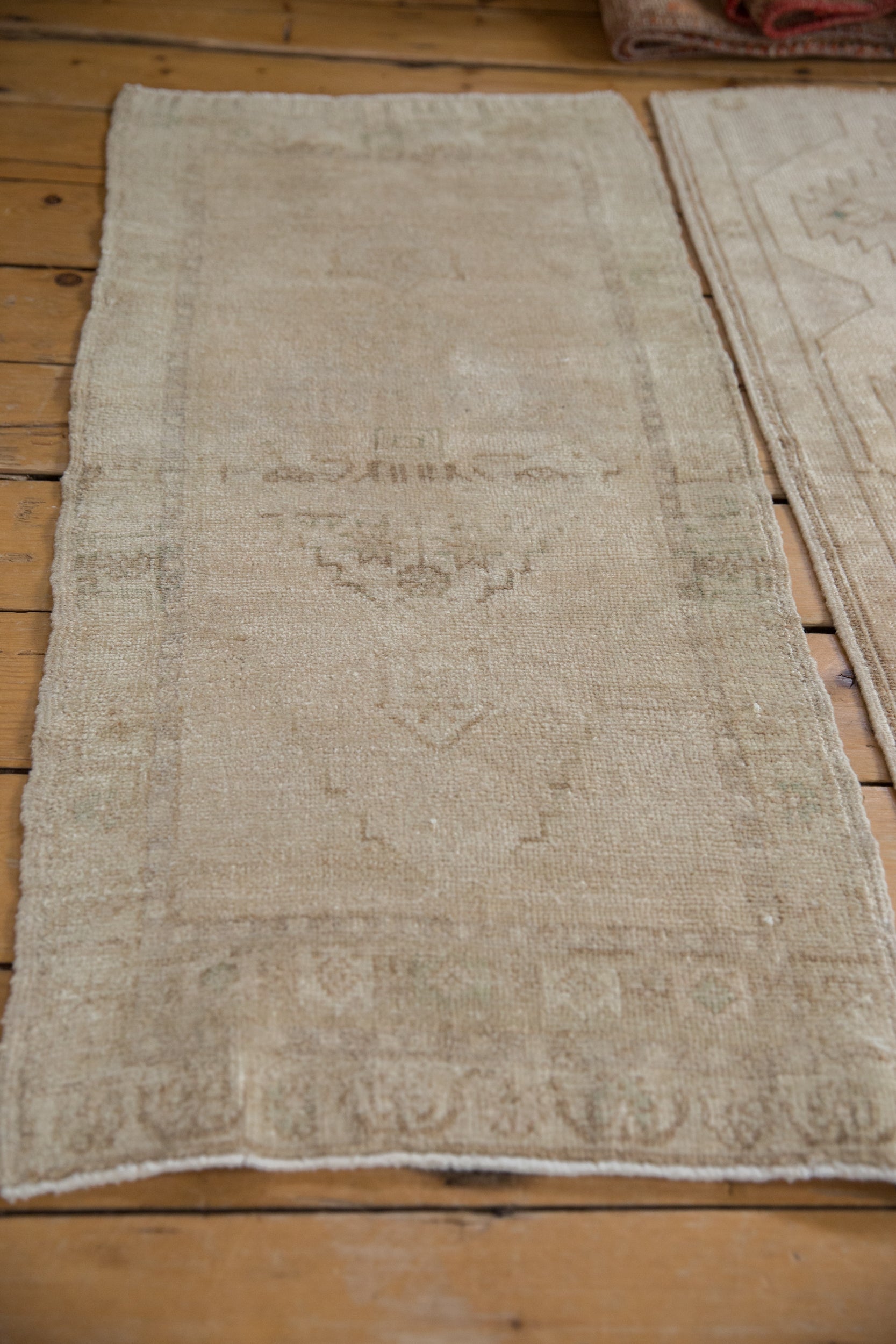 1.5x3.5 Vintage Distressed Oushak Rug Mat Runner // ONH Item 9413 Image 2