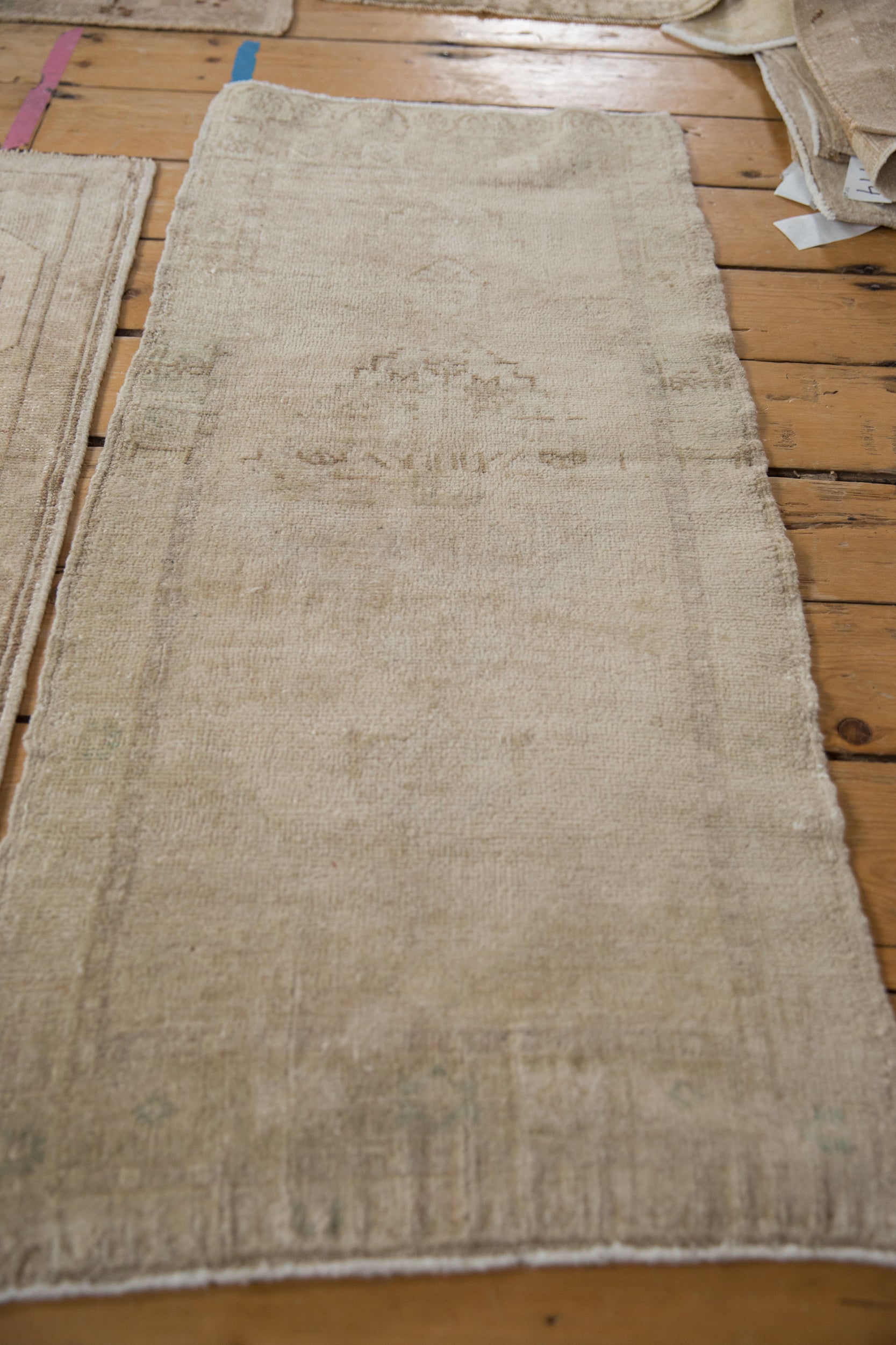 1.5x3.5 Vintage Distressed Oushak Rug Mat Runner // ONH Item 9413 Image 3