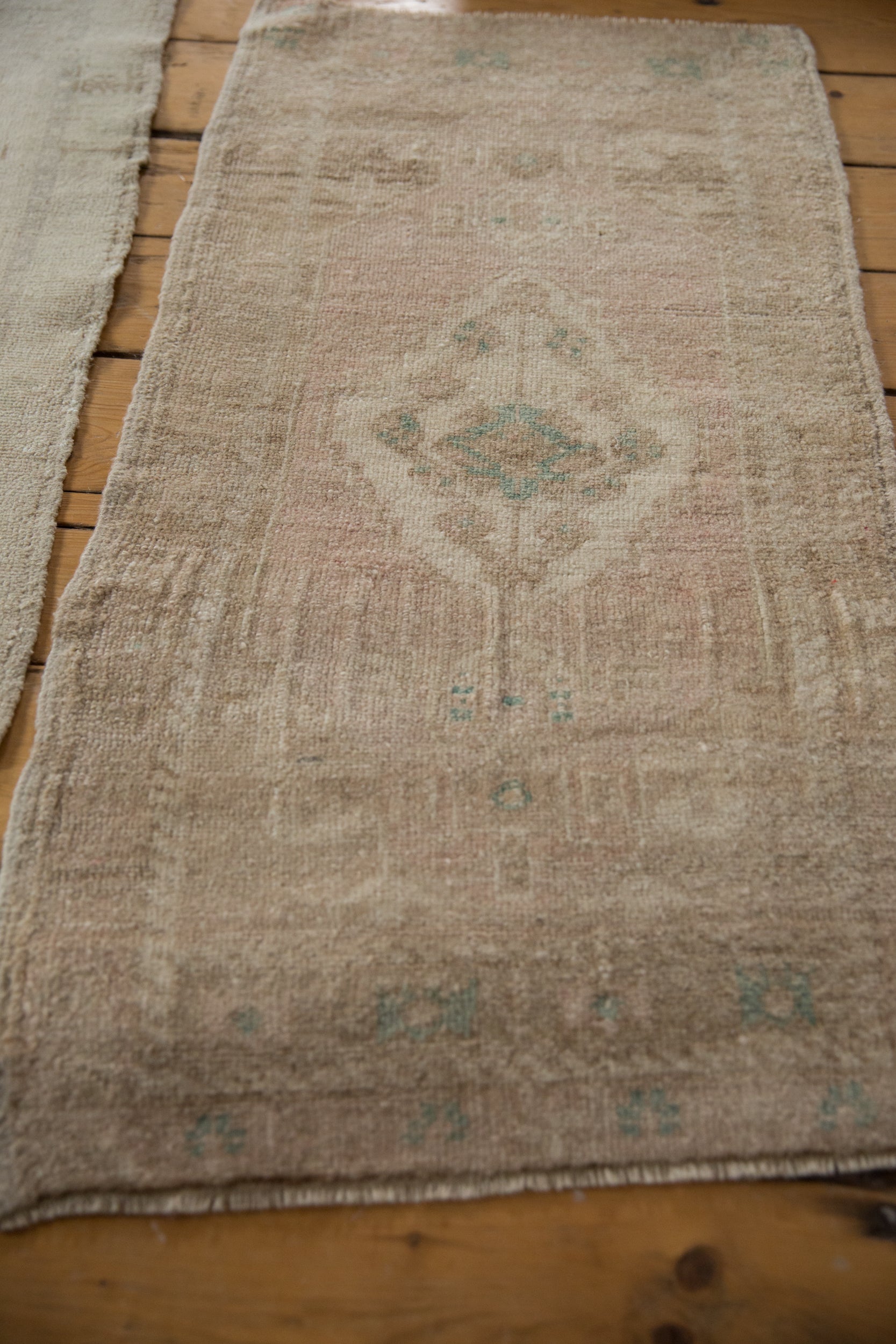 1.5x3.5 Vintage Distressed Oushak Rug Mat Runner // ONH Item 9429 Image 3