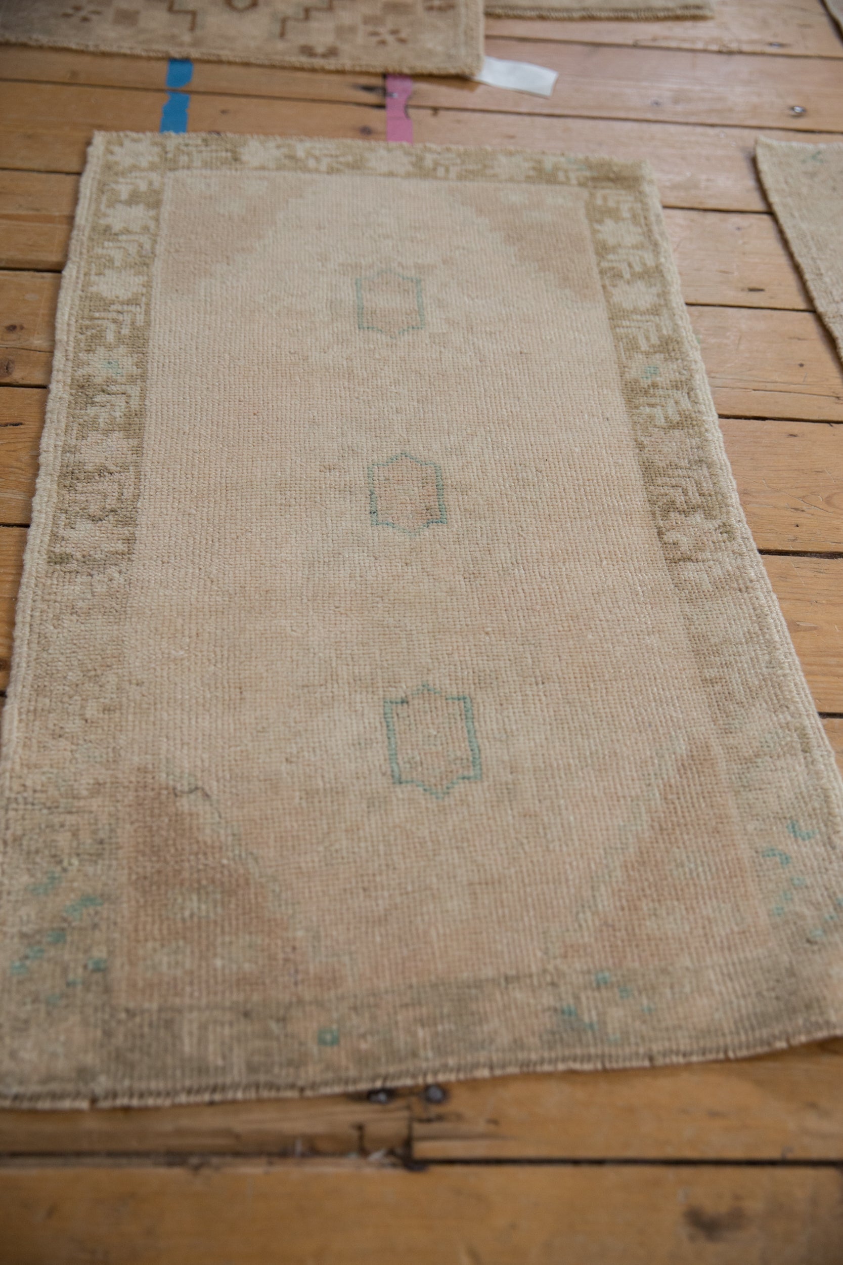 1.5x3 Vintage Distressed Oushak Rug Mat // ONH Item 9430 Image 2