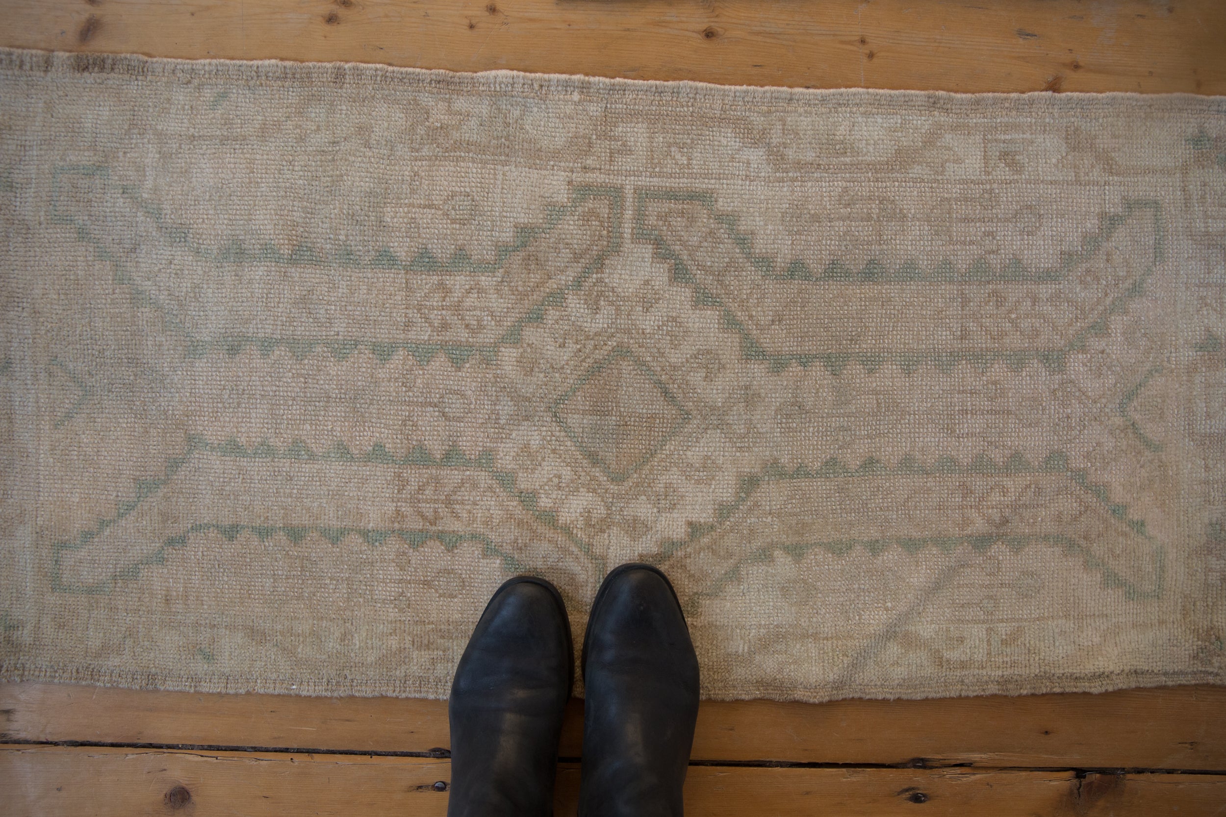 1.5x3.5 Vintage Distressed Oushak Rug Mat Runner // ONH Item 9467 Image 1