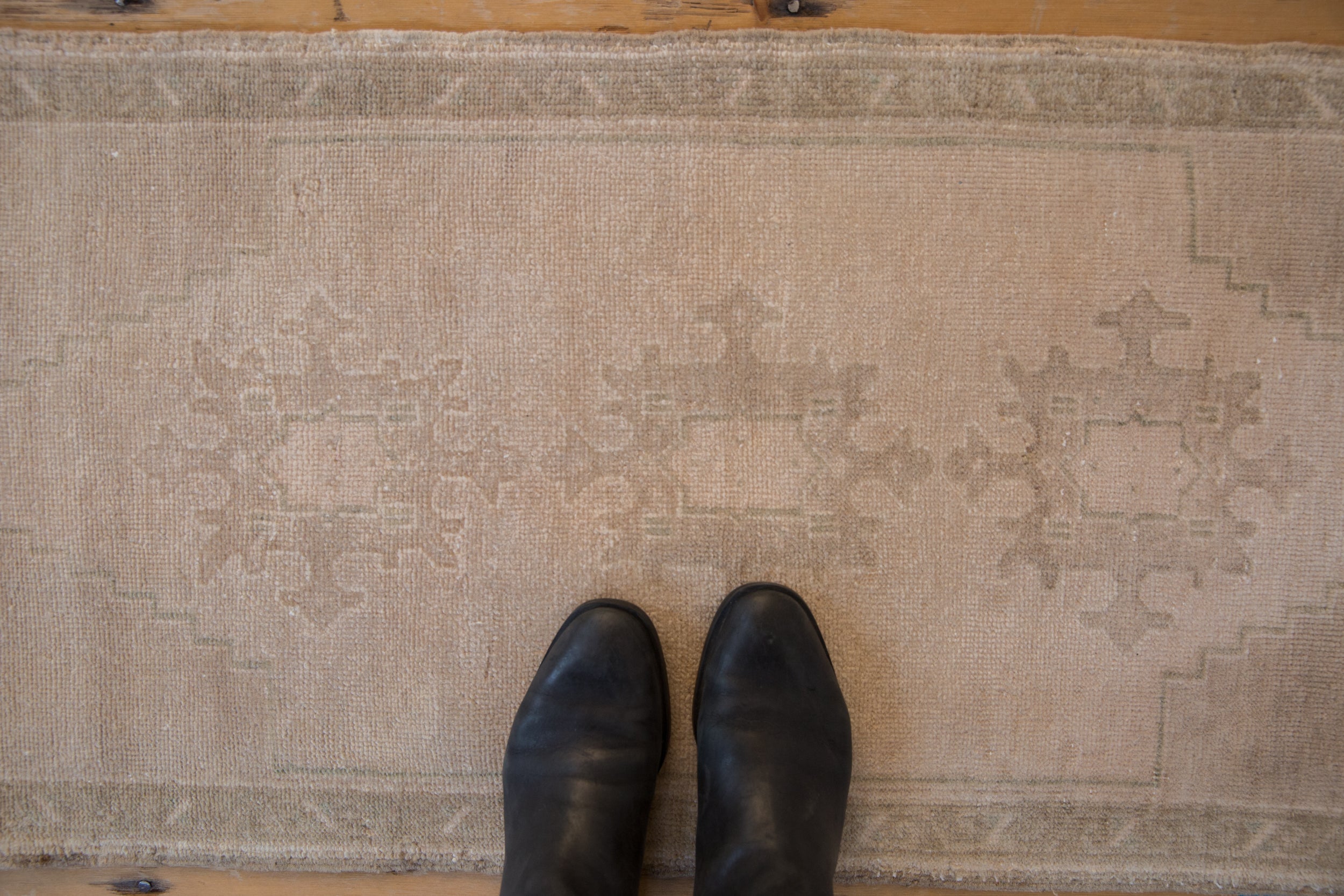 1.5x3.5 Vintage Distressed Oushak Rug Mat Runner // ONH Item 9587 Image 1