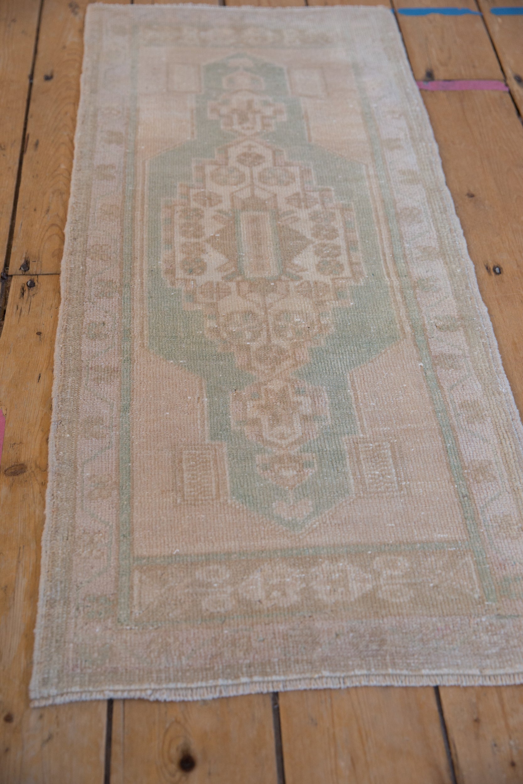 1.5x3.5 Vintage Distressed Oushak Rug Mat Runner // ONH Item 9588 Image 3