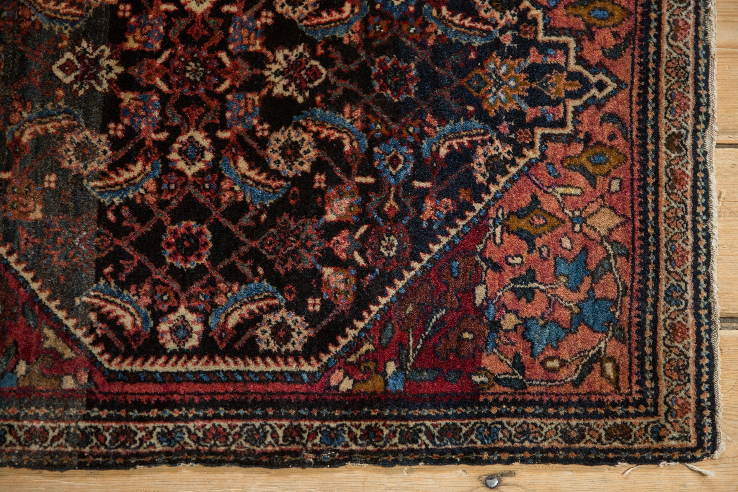 Vintage Fine Farahan Sarouk Square Rug Mat // ONH Item: 9629, Image 2