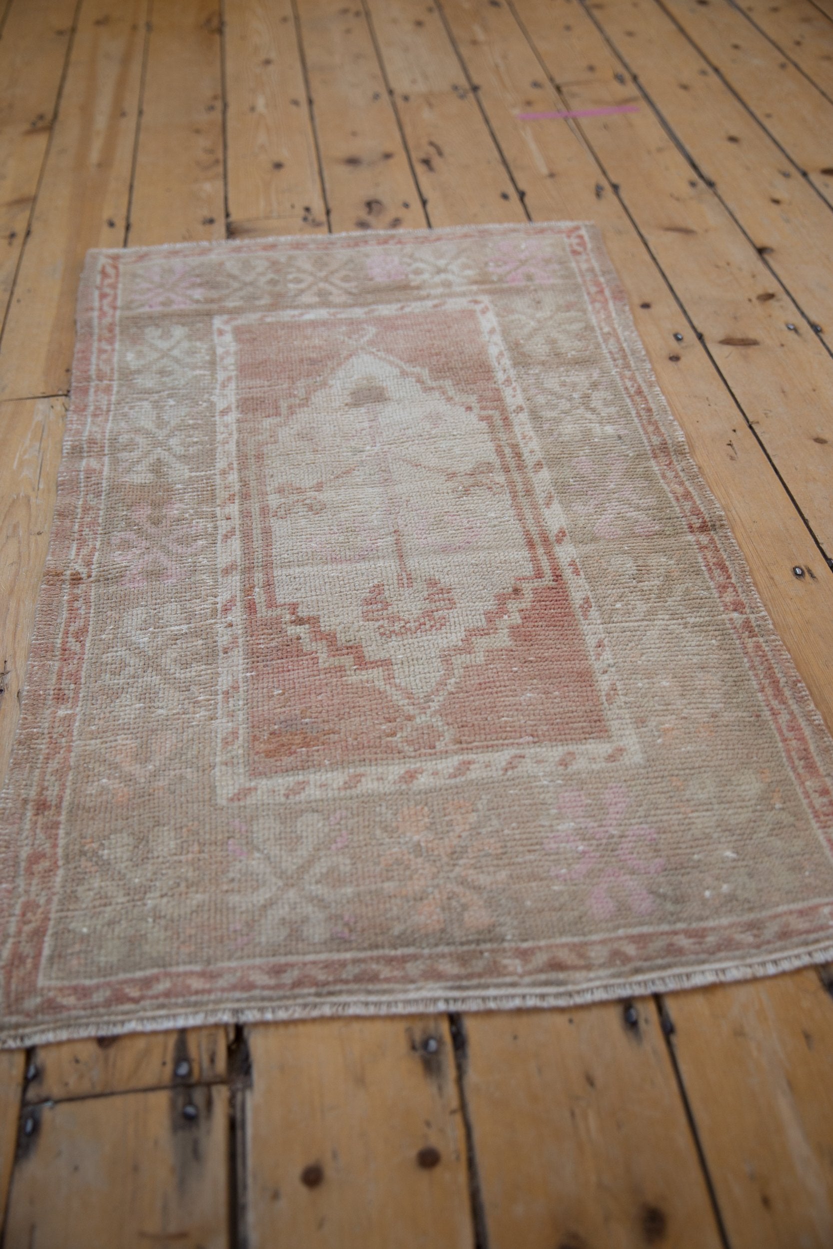 2x3.5 Vintage Distressed Oushak Rug // ONH Item 9638 Image 2