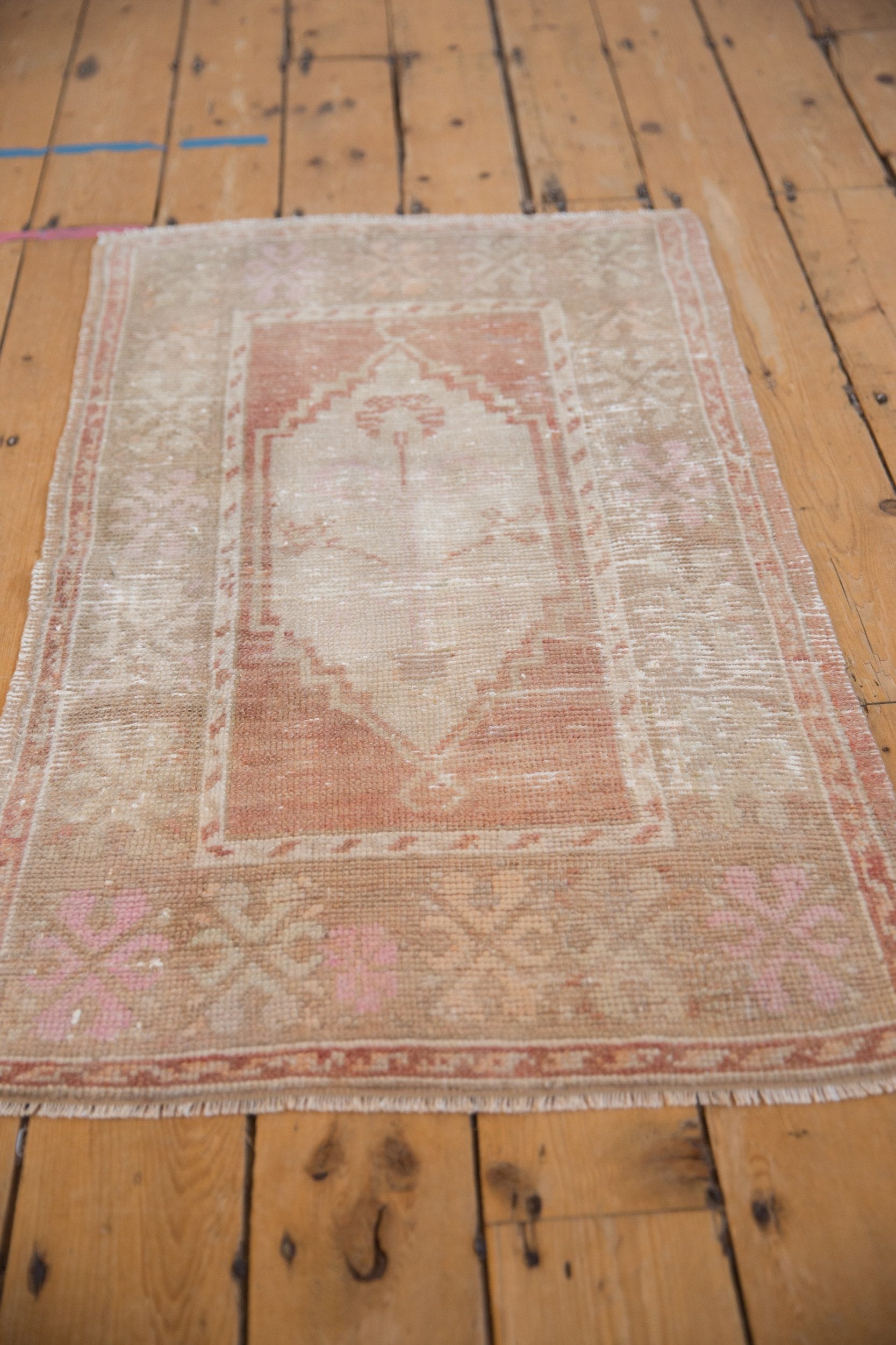 2x3.5 Vintage Distressed Oushak Rug // ONH Item 9638 Image 5